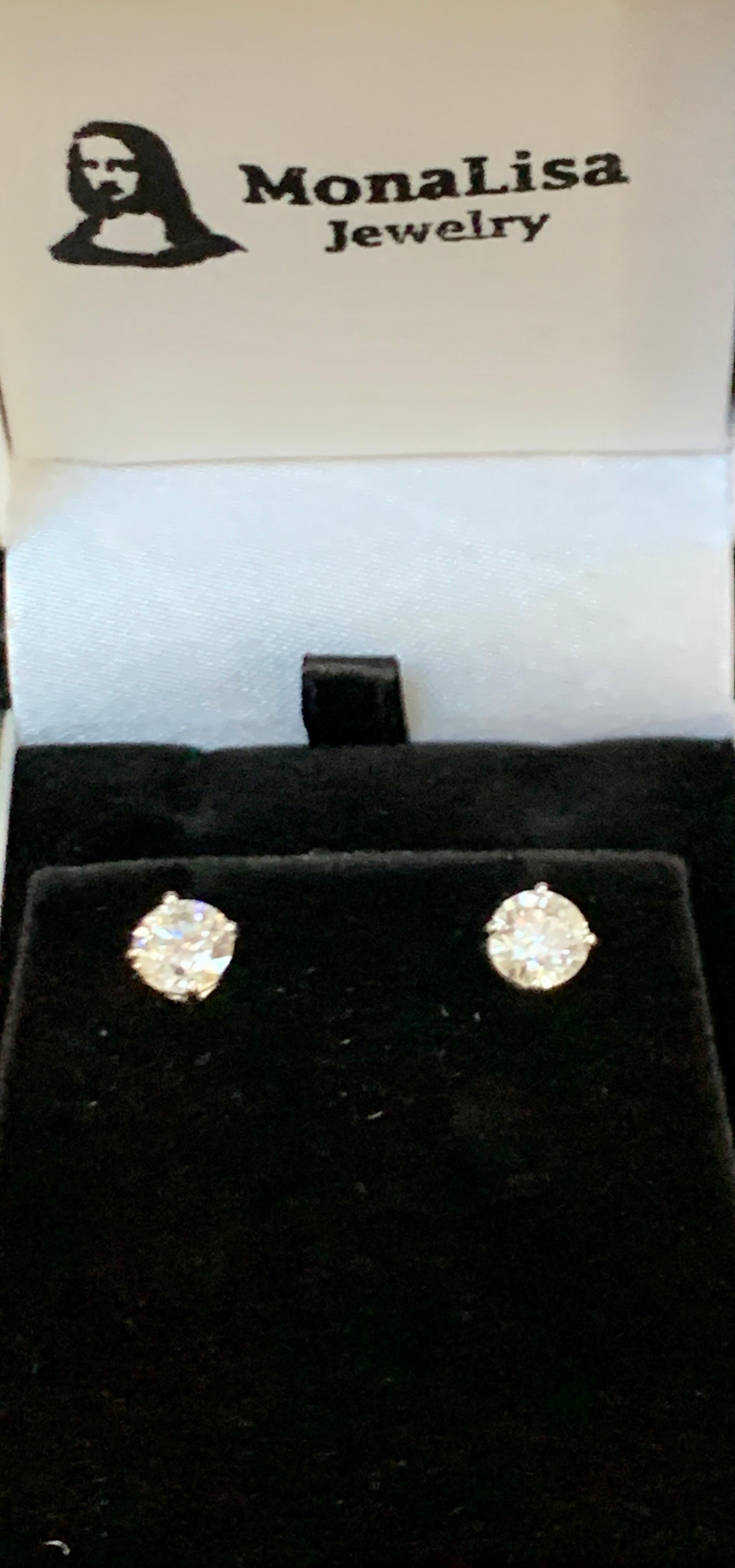 Women's 1 Carat Each Solitaire Diamond Total Diamond 2.04 Carat Earring 14 Karat Gold