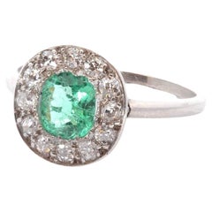  1 Karat Smaragd und 12 Diamanten Ring aus 1920