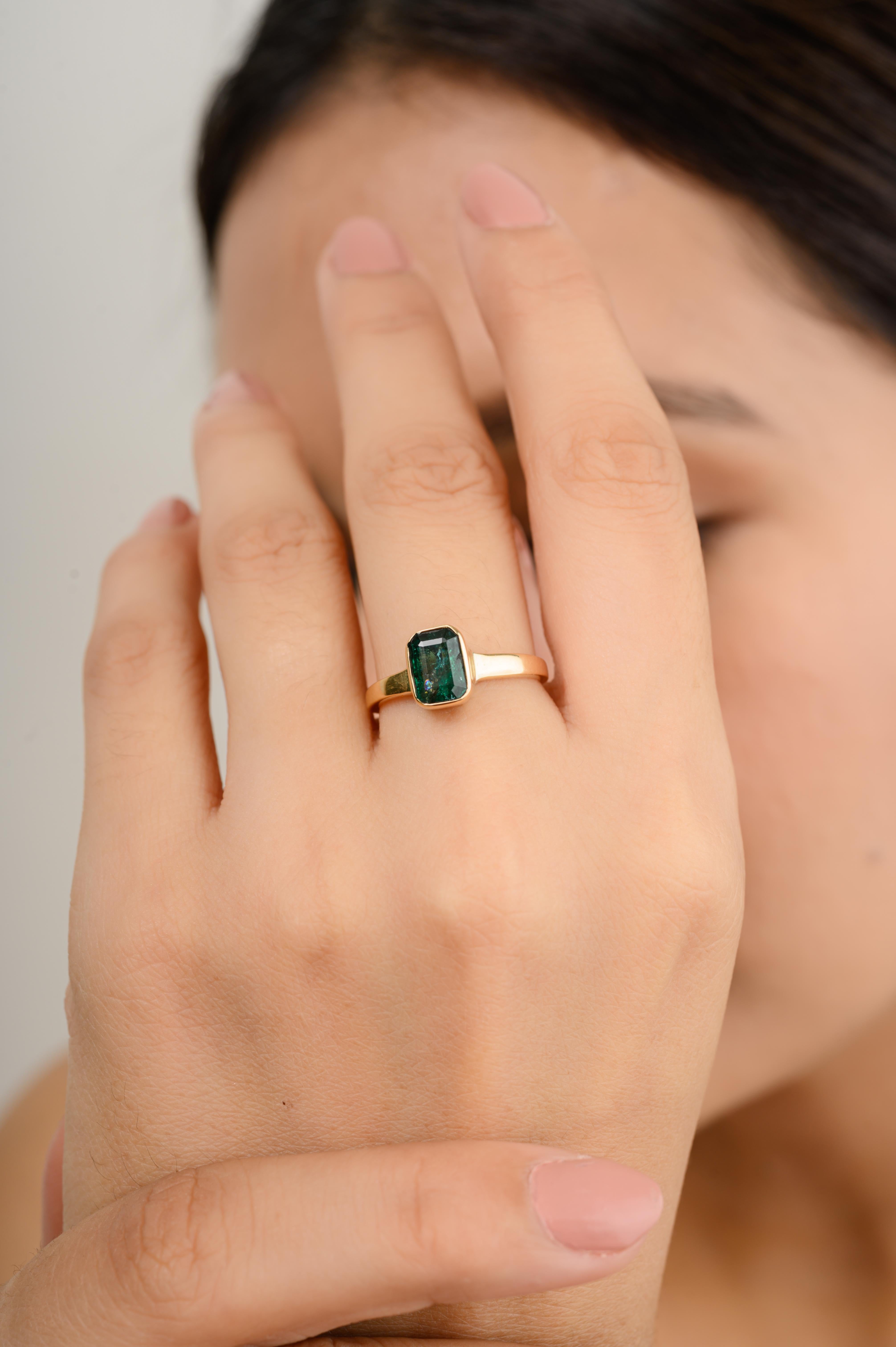 En vente :  Bague solitaire unisexe en or jaune massif 18 carats avec émeraude de 1 carat 6