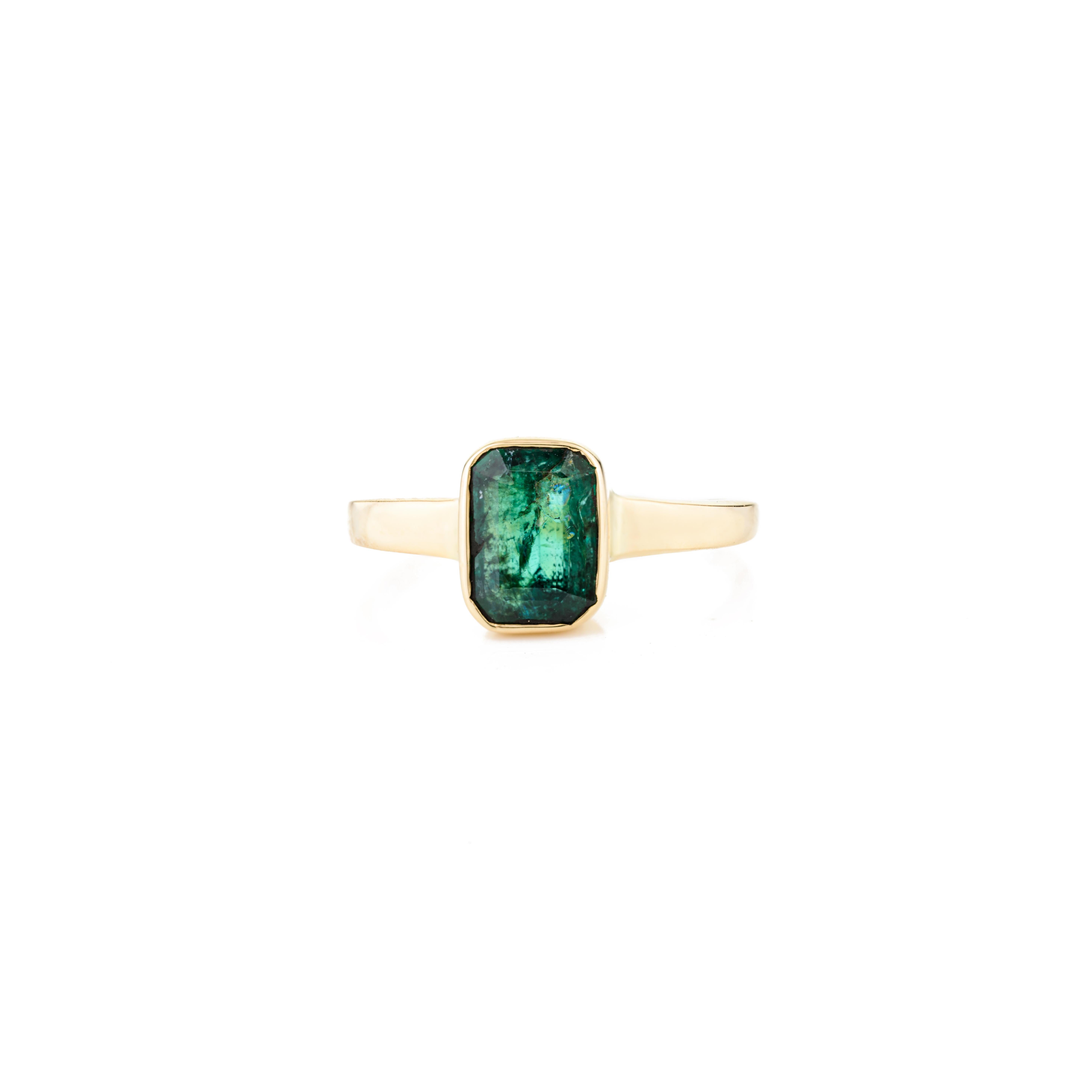 En vente :  Bague solitaire unisexe en or jaune massif 18 carats avec émeraude de 1 carat 9