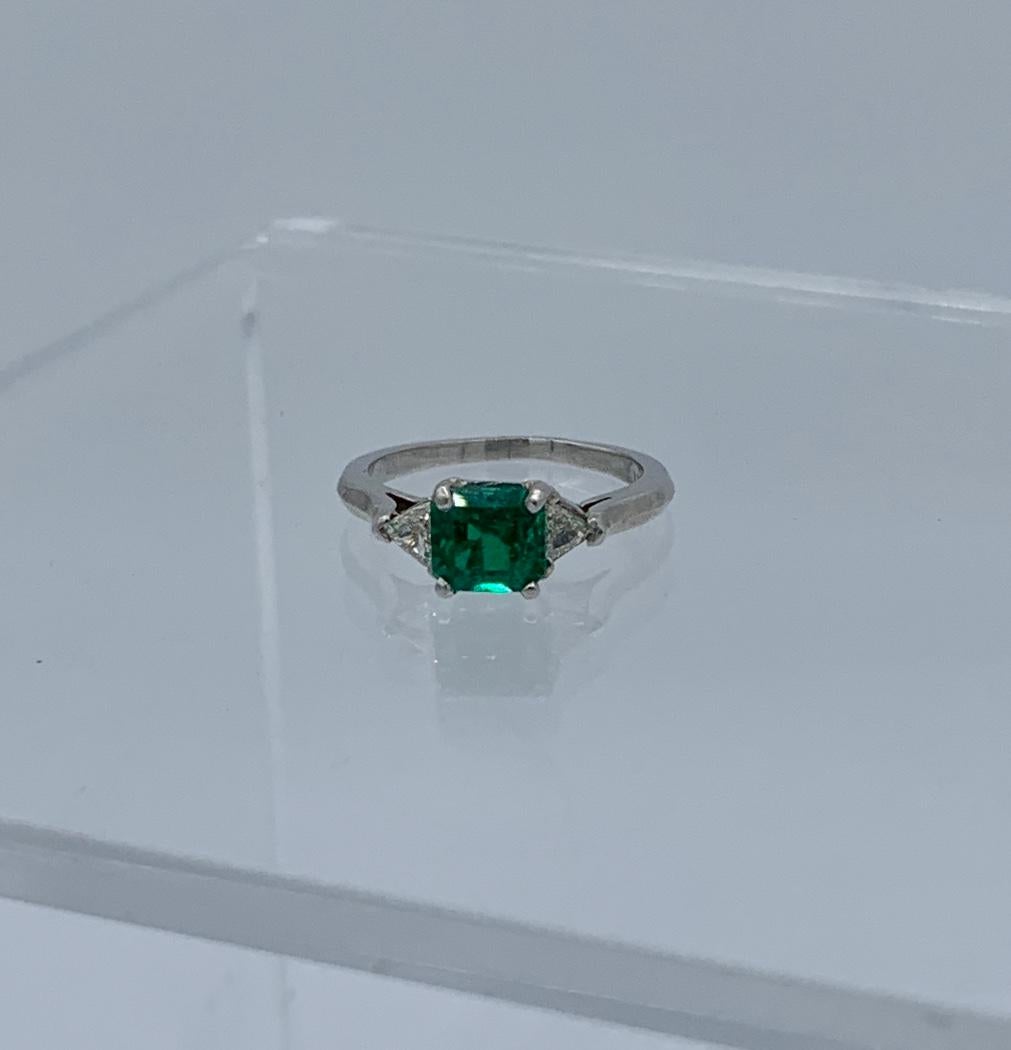 1 Carat Emerald Trillion Cut Diamond Platinum Ring Antique Engagement Wedding In Excellent Condition For Sale In New York, NY
