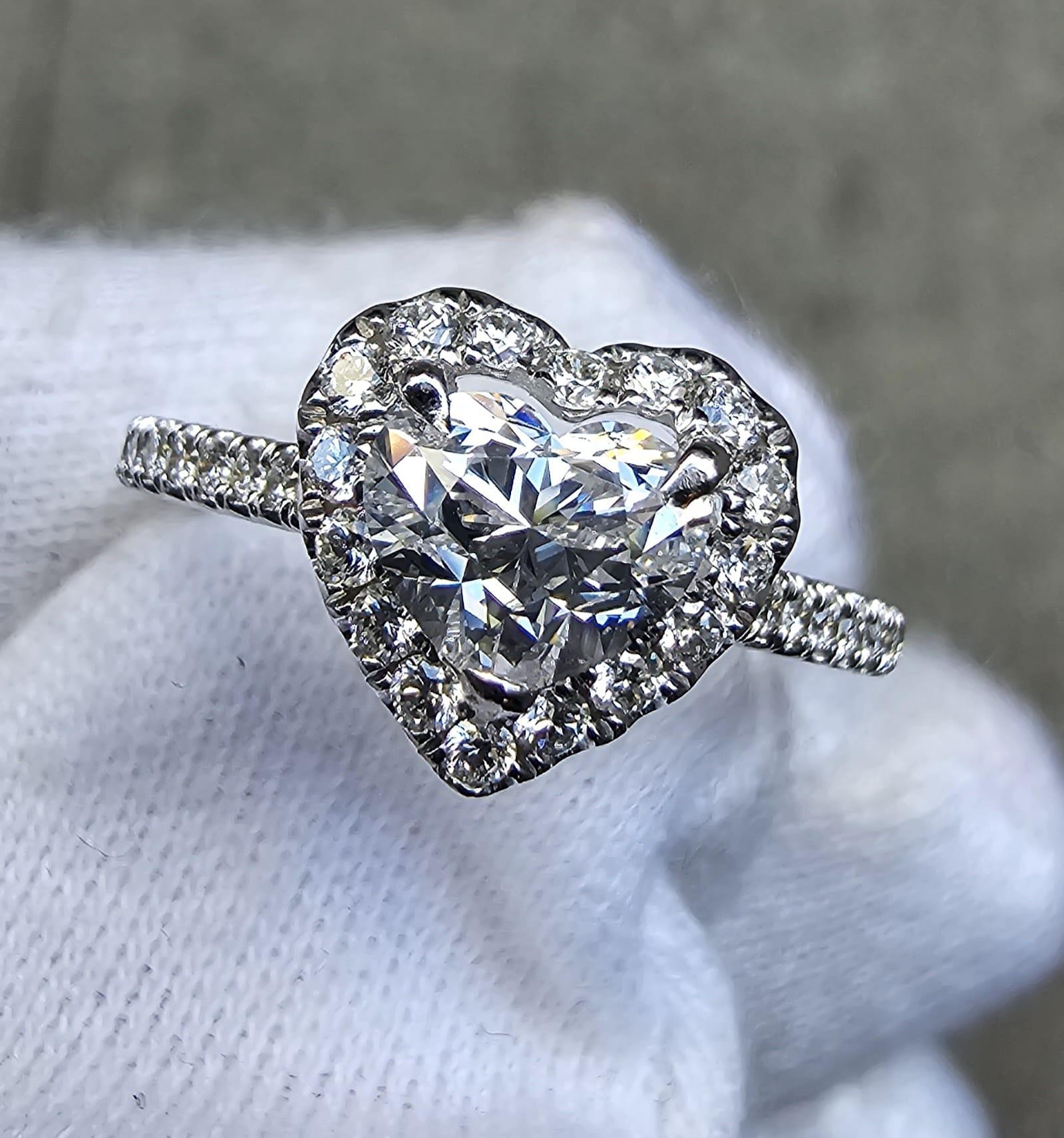 1 Carat Heart Shape Diamond Engagement Ring GIA Certified E VVS2 For Sale 3