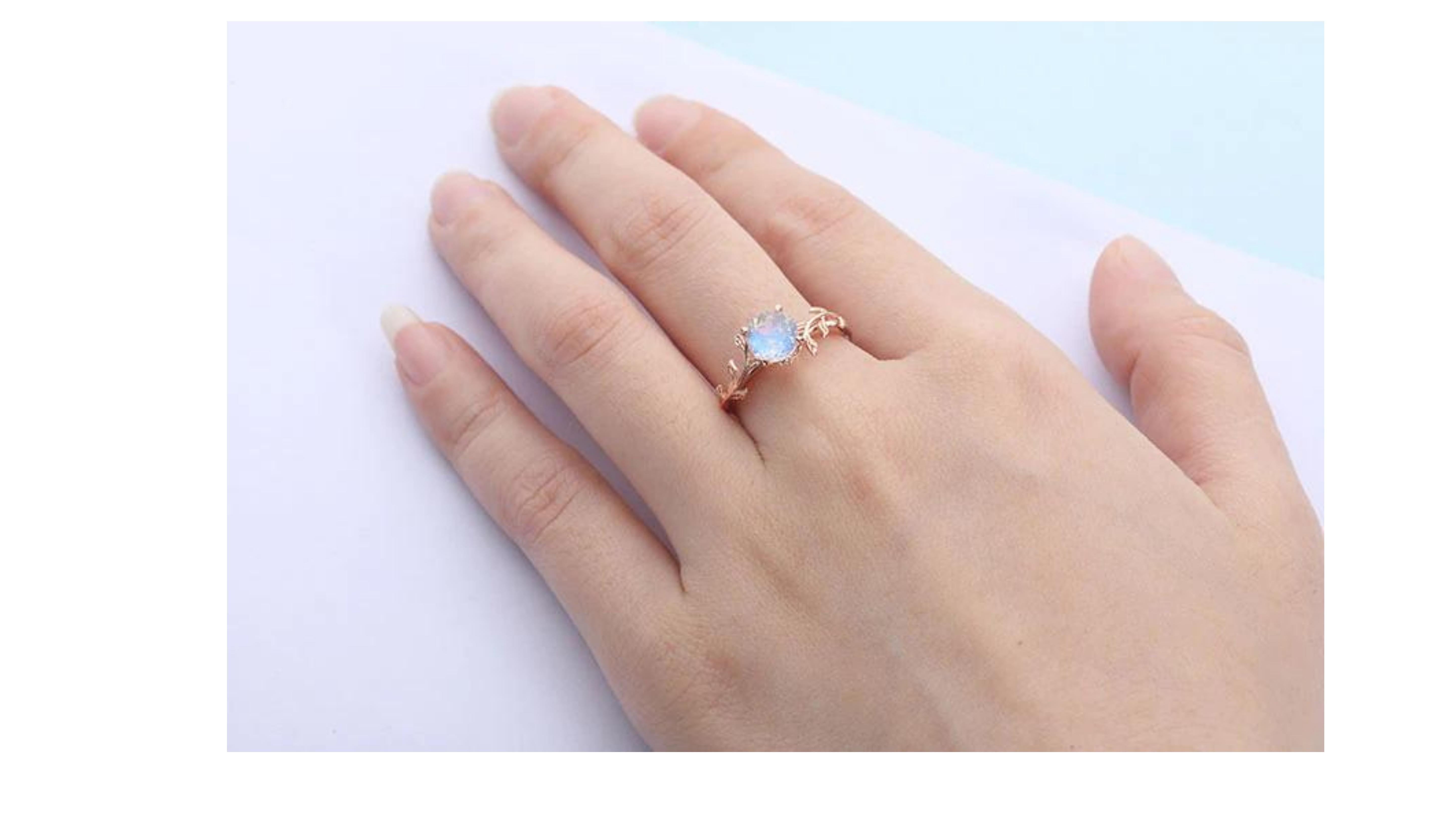 1 Carat Moonstone Ring 14 Karat Rose Gold In New Condition For Sale In Barnsley, GB