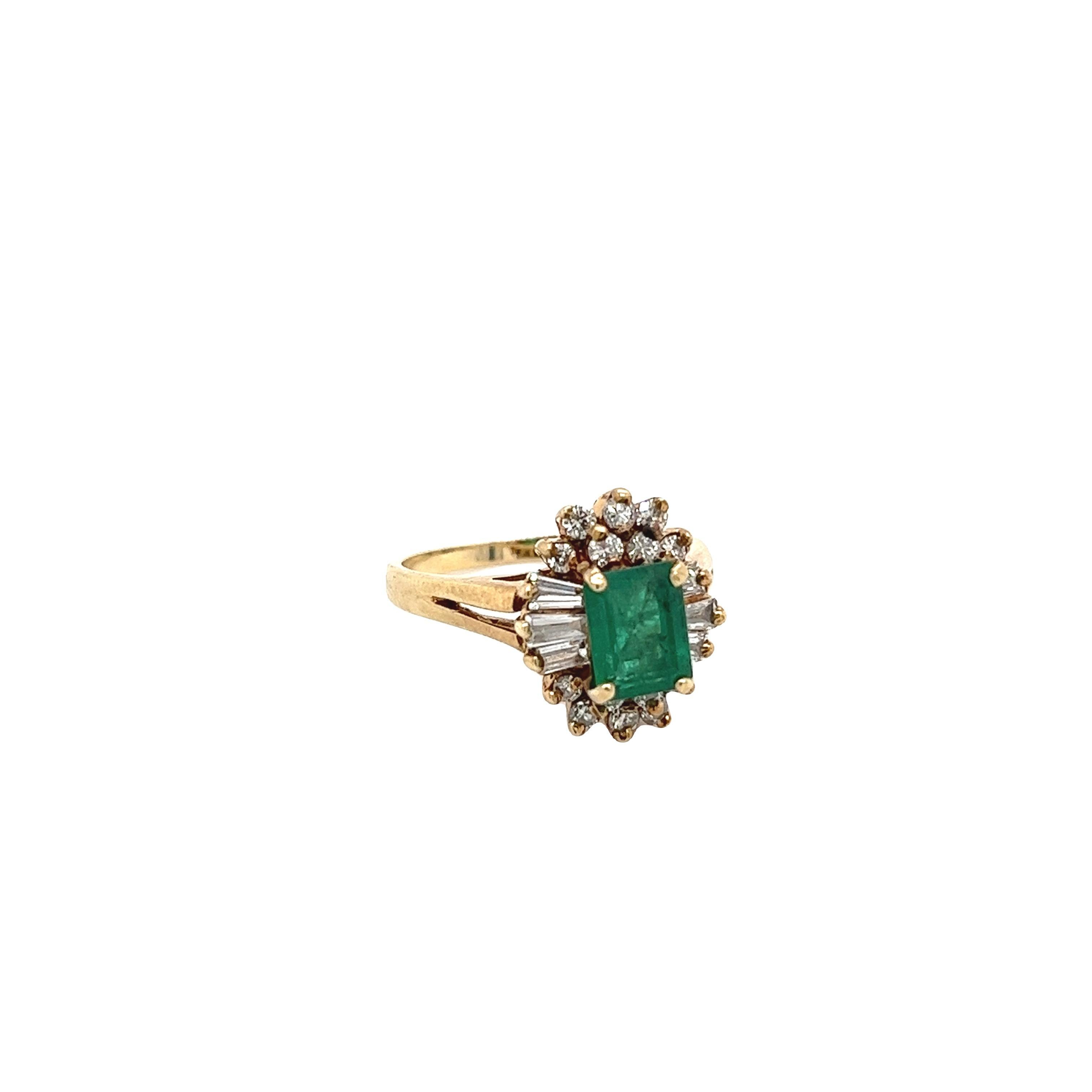 Art Deco 1 Carat Natural Emerald Ring with Baguette Diamond Halo in 14k Yellow Gold For Sale