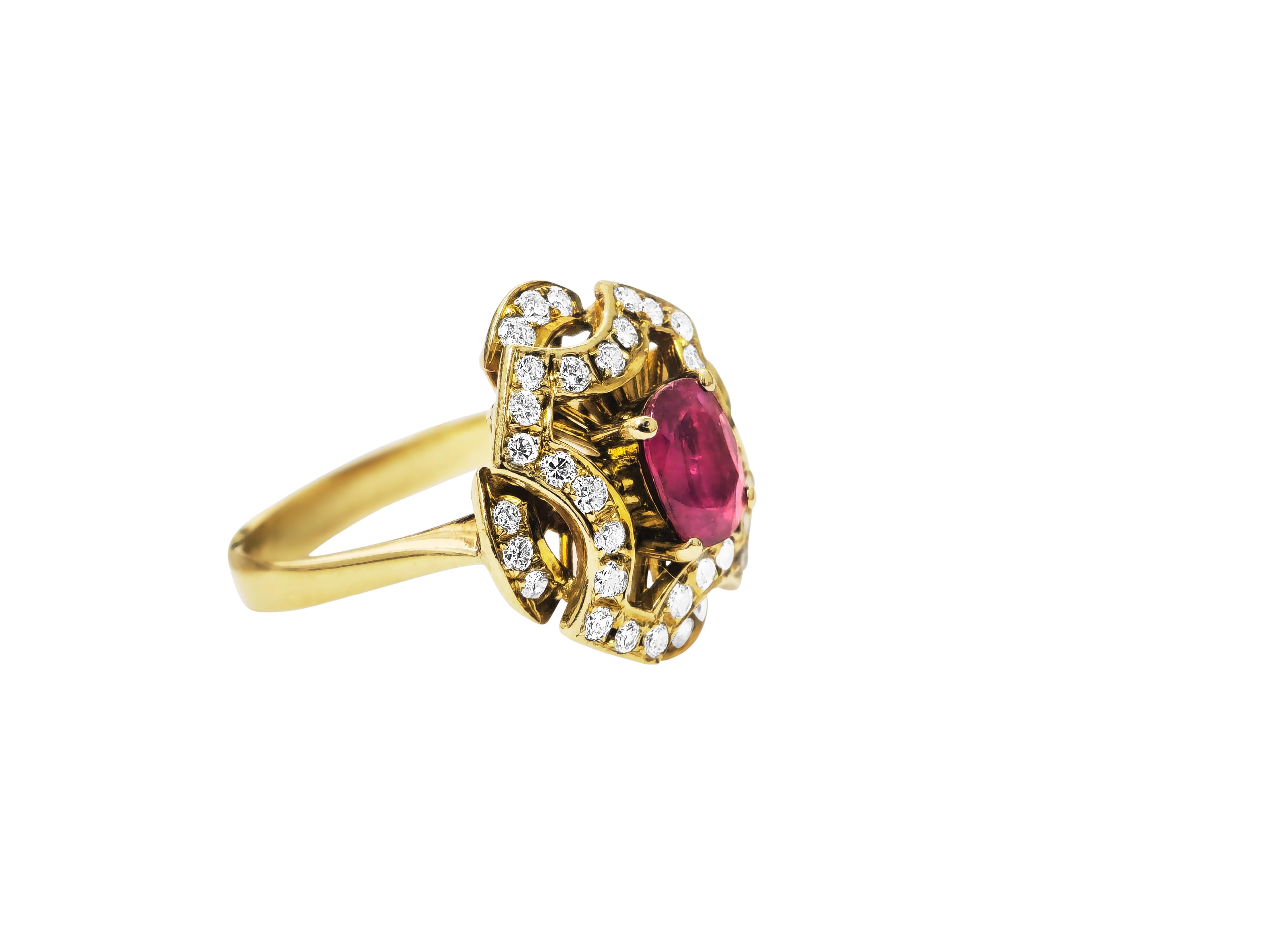 Round Cut 1 Carat Natural Ruby and Diamond Ring in 18K Yellow Gold For Sale