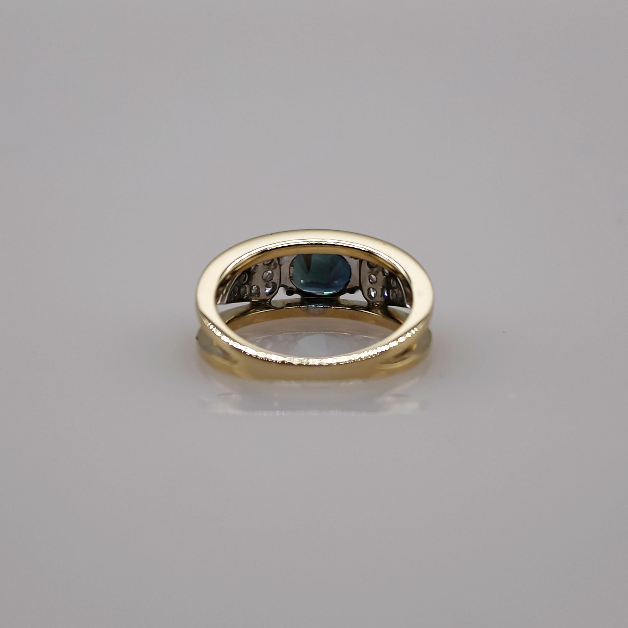Modern 1 Carat Natural Sapphire with 0.12 Carat Diamonds on 18 Karat Gold Ring