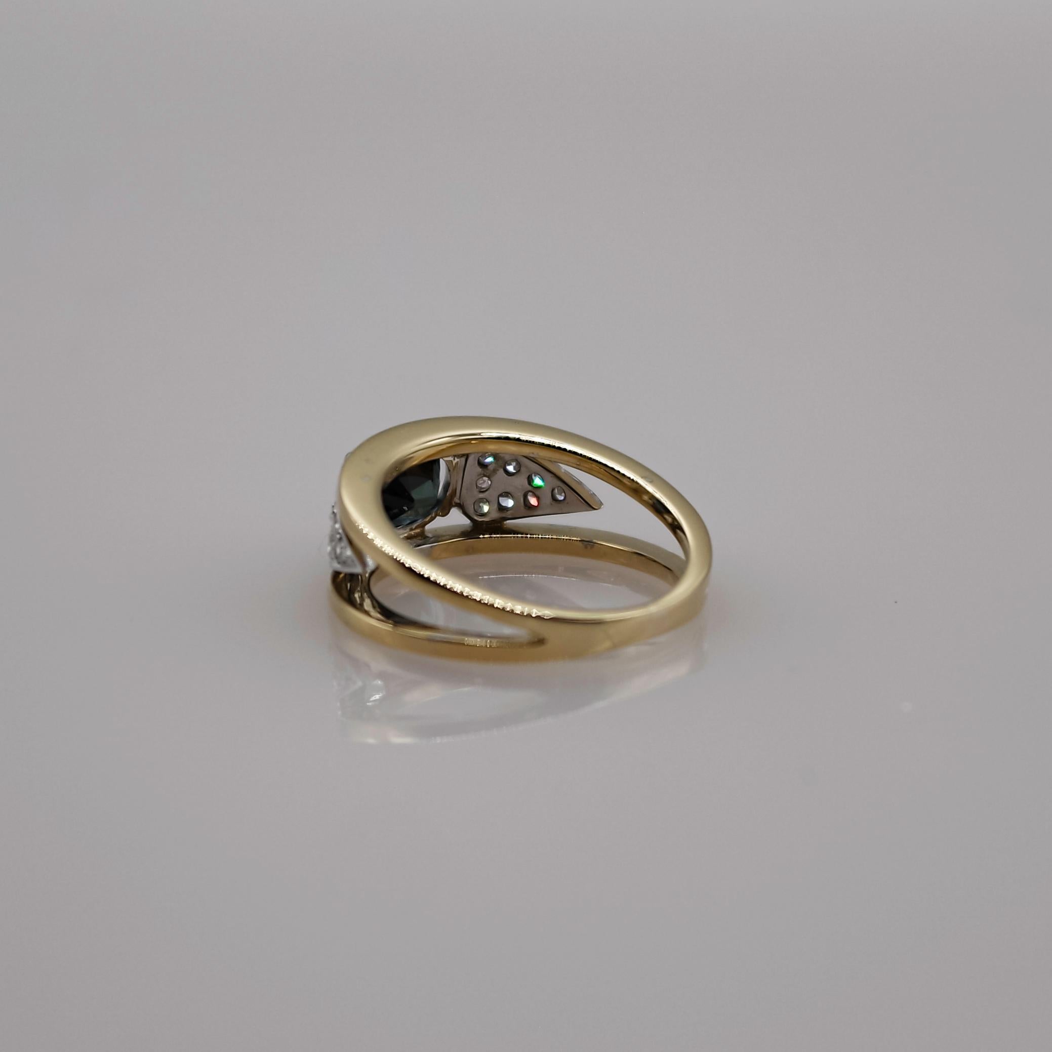 Oval Cut 1 Carat Natural Sapphire with 0.12 Carat Diamonds on 18 Karat Gold Ring