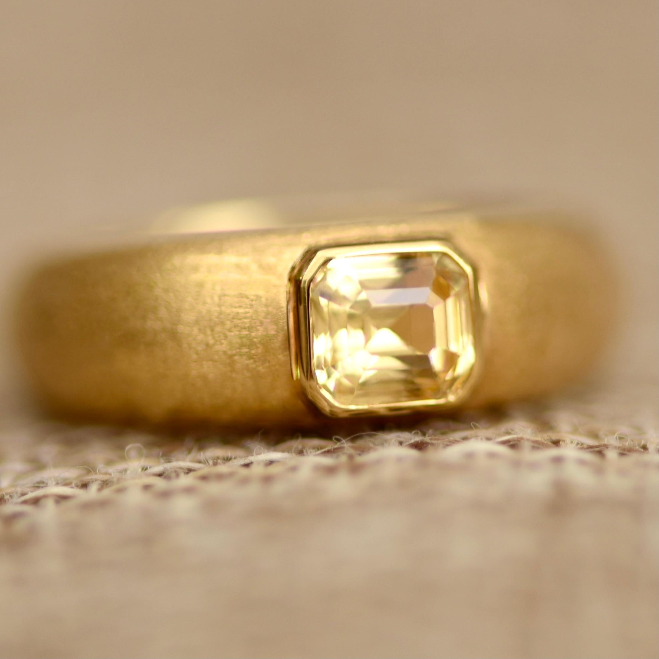 Octagon Cut 1 Carat Natural Yellow SriLanka Sapphire 18 Karat Yellow Gold Ring Tuxedo by D&A For Sale