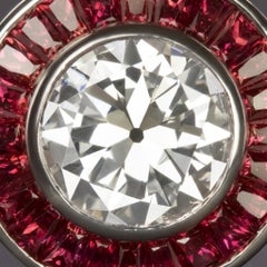 Bague de fiançailles de style Art déco, sertie d'un diamant taille ancienne européenne d'un carat et d'un rubis