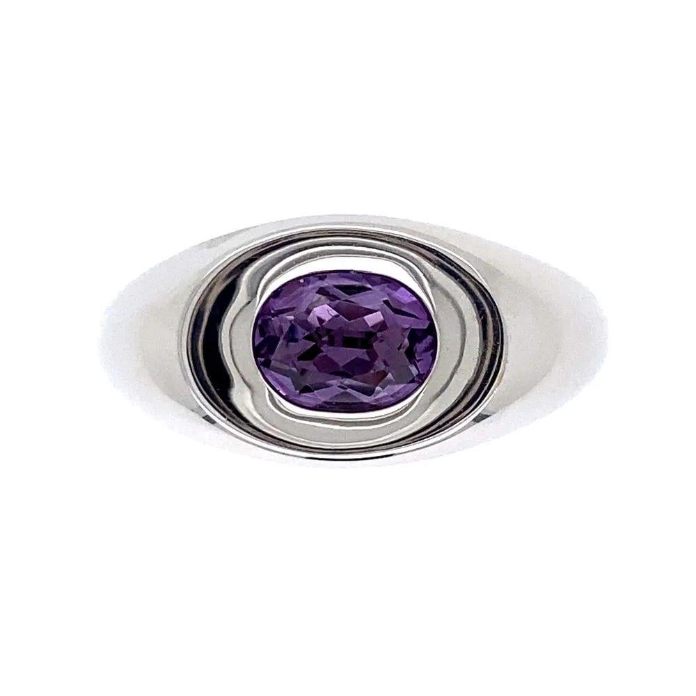 Anillo Cúpula Solitario de Oro Amatista Ovalada de 1 Quilate Modernista en venta
