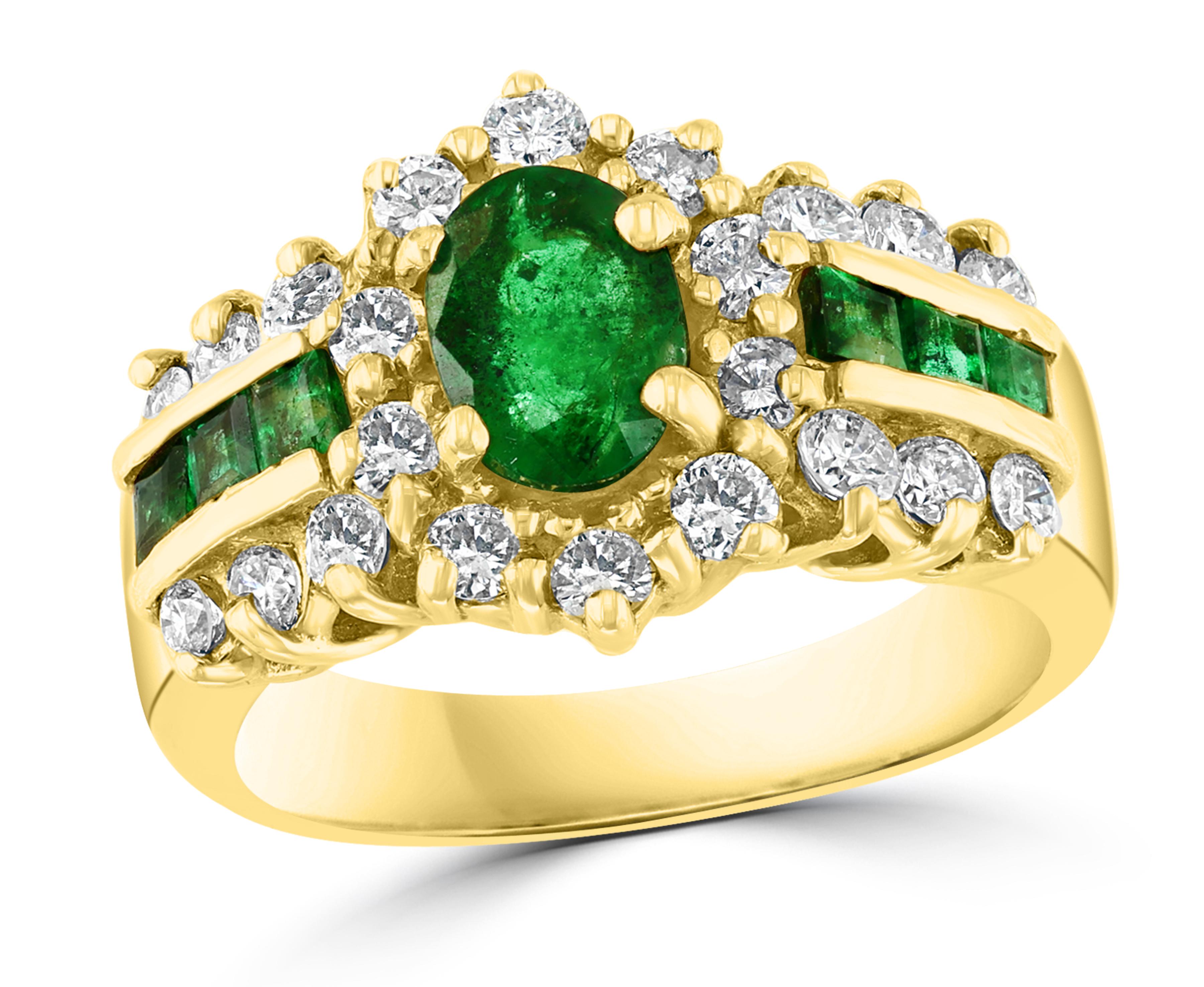 1 Carat Oval Cut Emerald and 1.0 Carat Diamond Ring 18 Karat Yellow Gold For Sale 8
