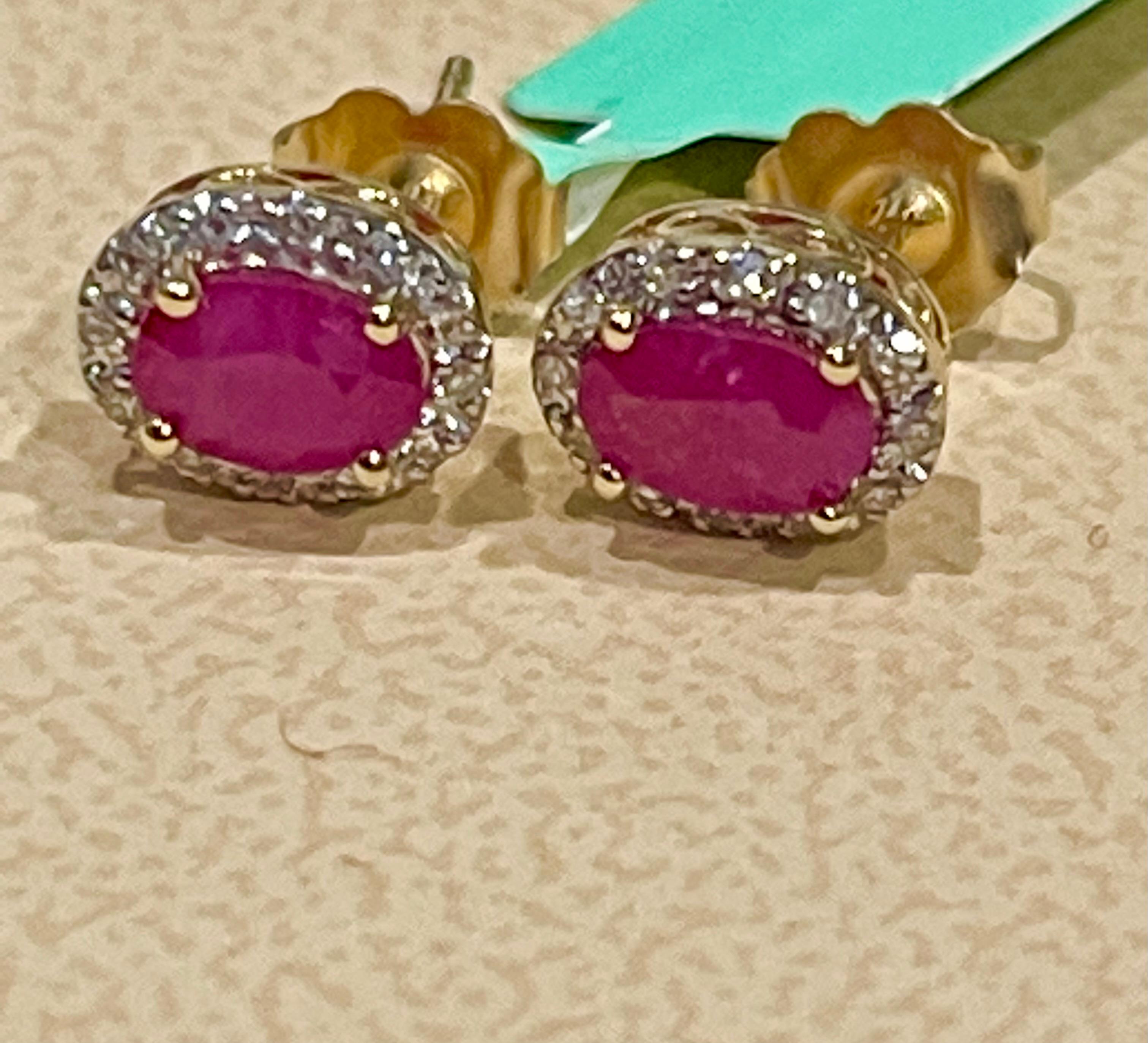 Clous d'oreilles en or jaune 14 carats avec rubis naturel ovale de 1 carat et diamants en vente 12