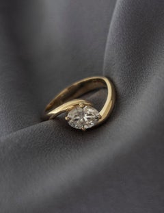 1 Carat Oval Statement Brilliant White 14K Gold Classic Charm High Jewellery