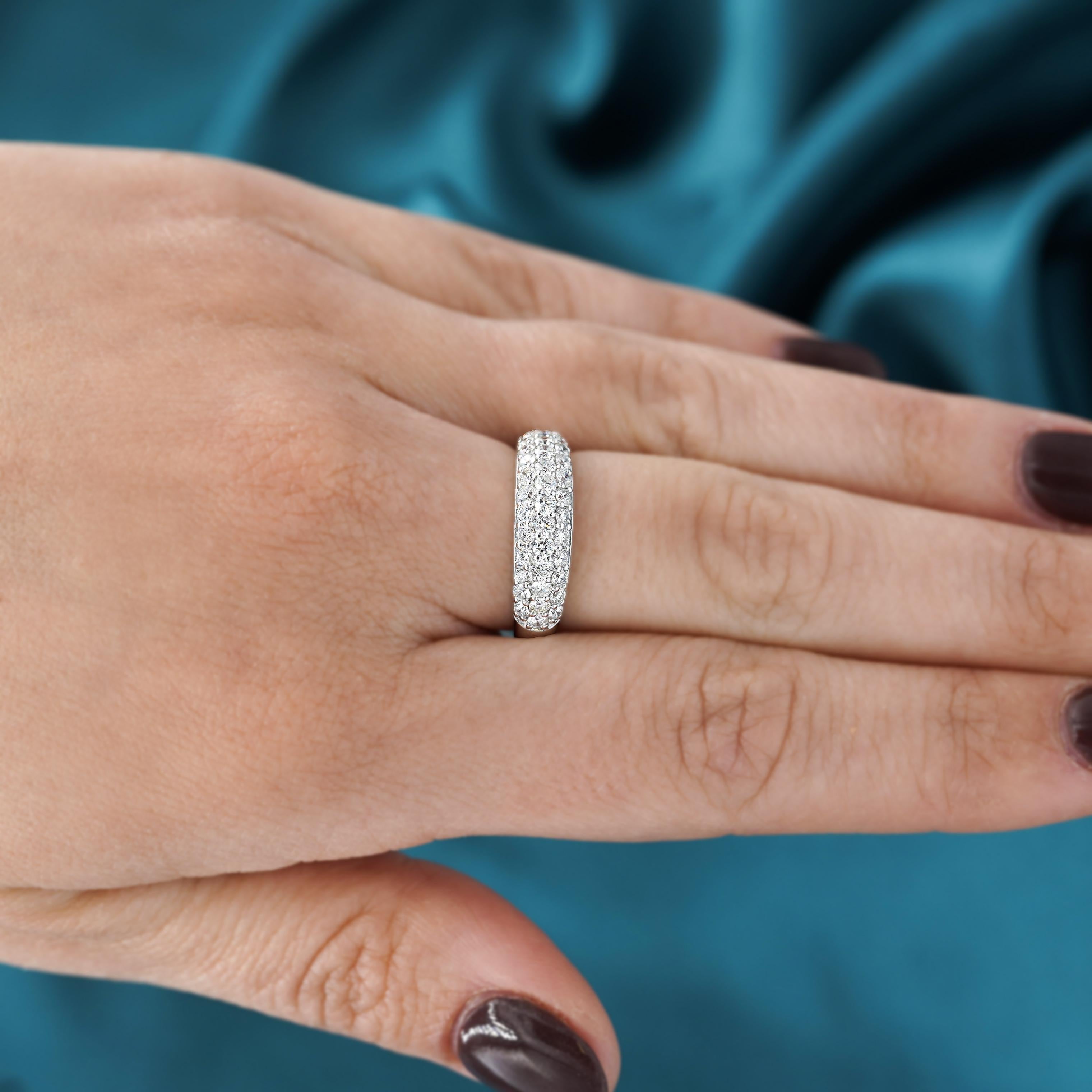 1 Carat Pave Diamond Dome Platinum Band Ring In New Condition For Sale In Miami, FL