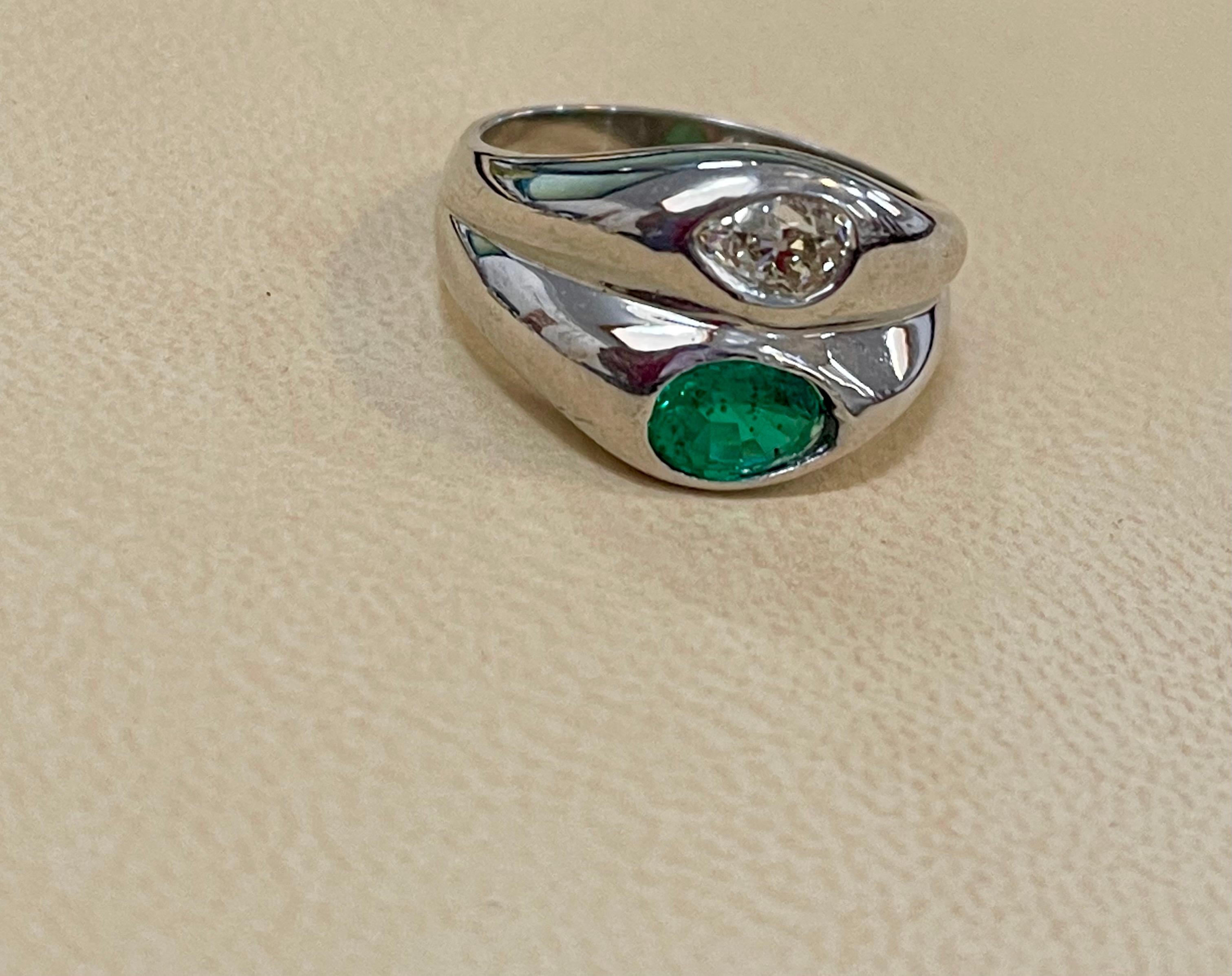 1 Carat Pear Cut Emerald and 0.8ct Diamond Ring 14 Karat White Gold 11