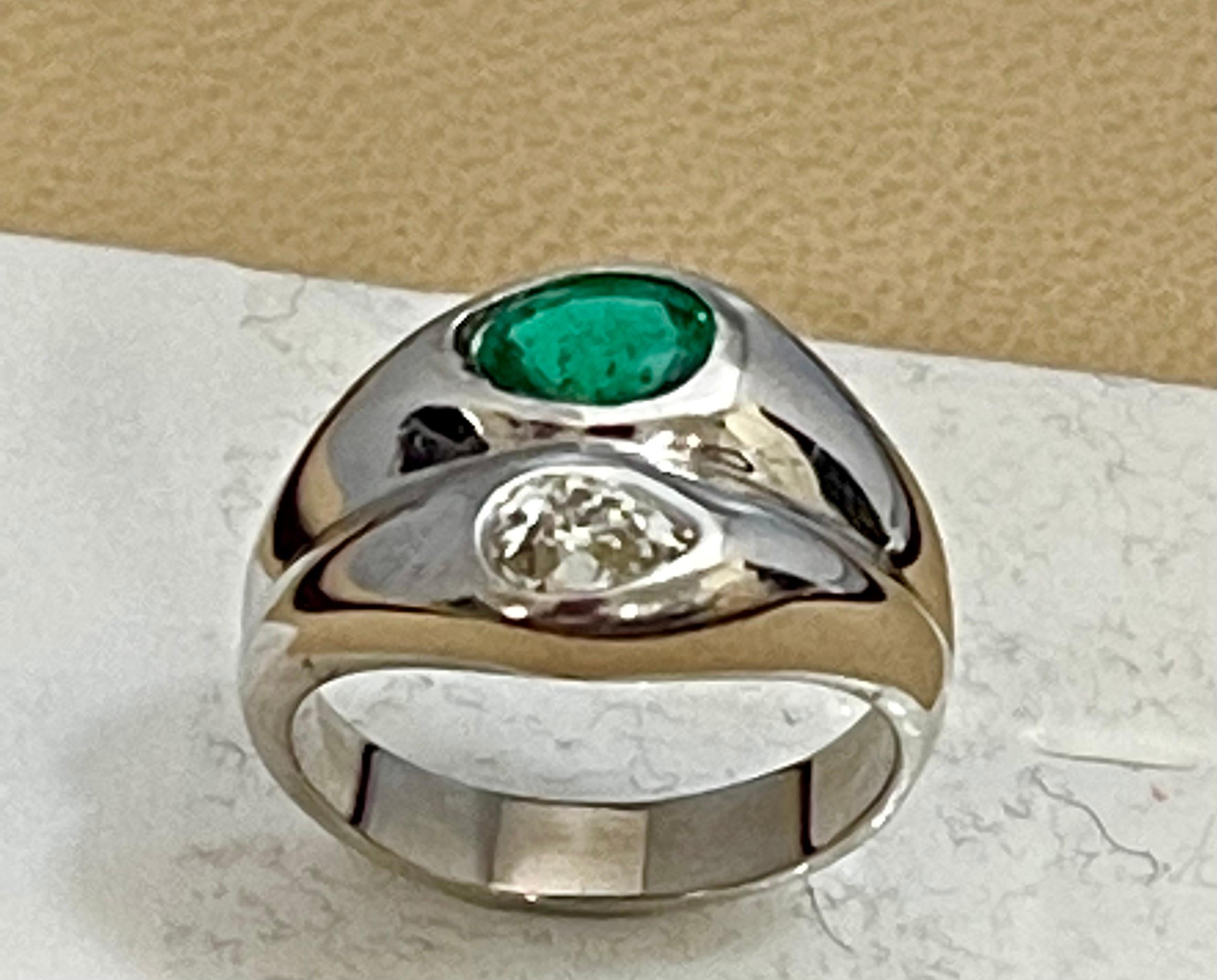 Women's 1 Carat Pear Cut Emerald and 0.8ct Diamond Ring 14 Karat White Gold