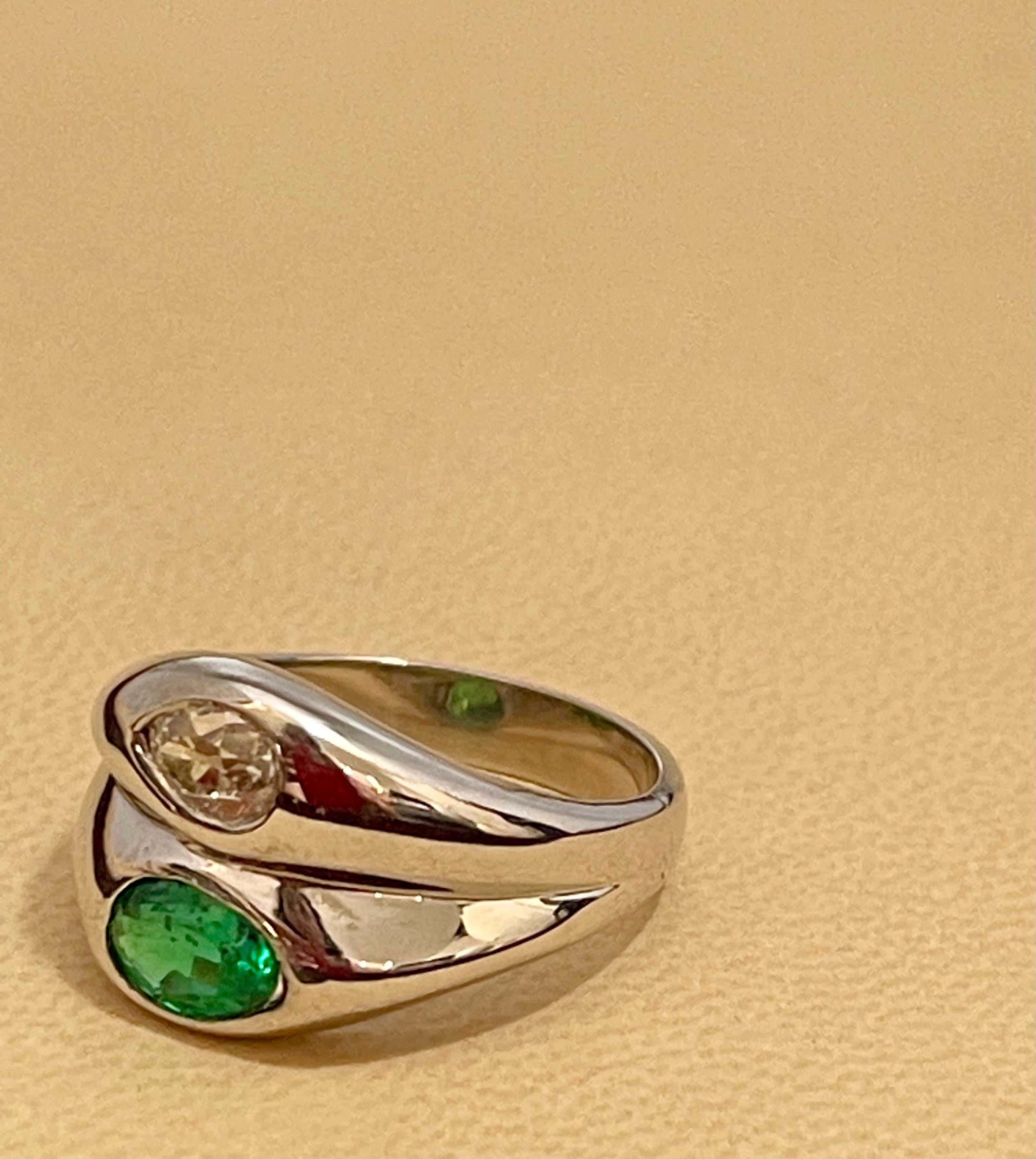 1 Carat Pear Cut Emerald and 0.8ct Diamond Ring 14 Karat White Gold 6