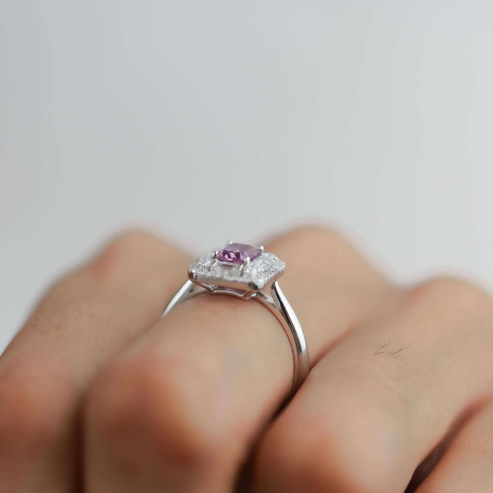 1 Carat Pink Sapphire Diamond Cocktail Engagement Ring in 18k White Gold For Sale 2