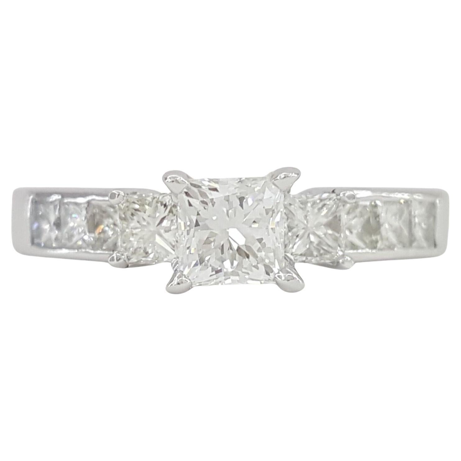 1 Carat Princess Cut Diamond Engagement Ring For Sale