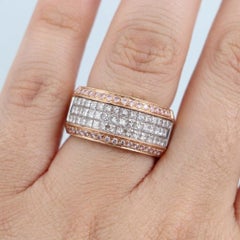 Anillo de Simon G. con un diamante rosa de 1 quilate, talla princesa, en oro rosa de 18k