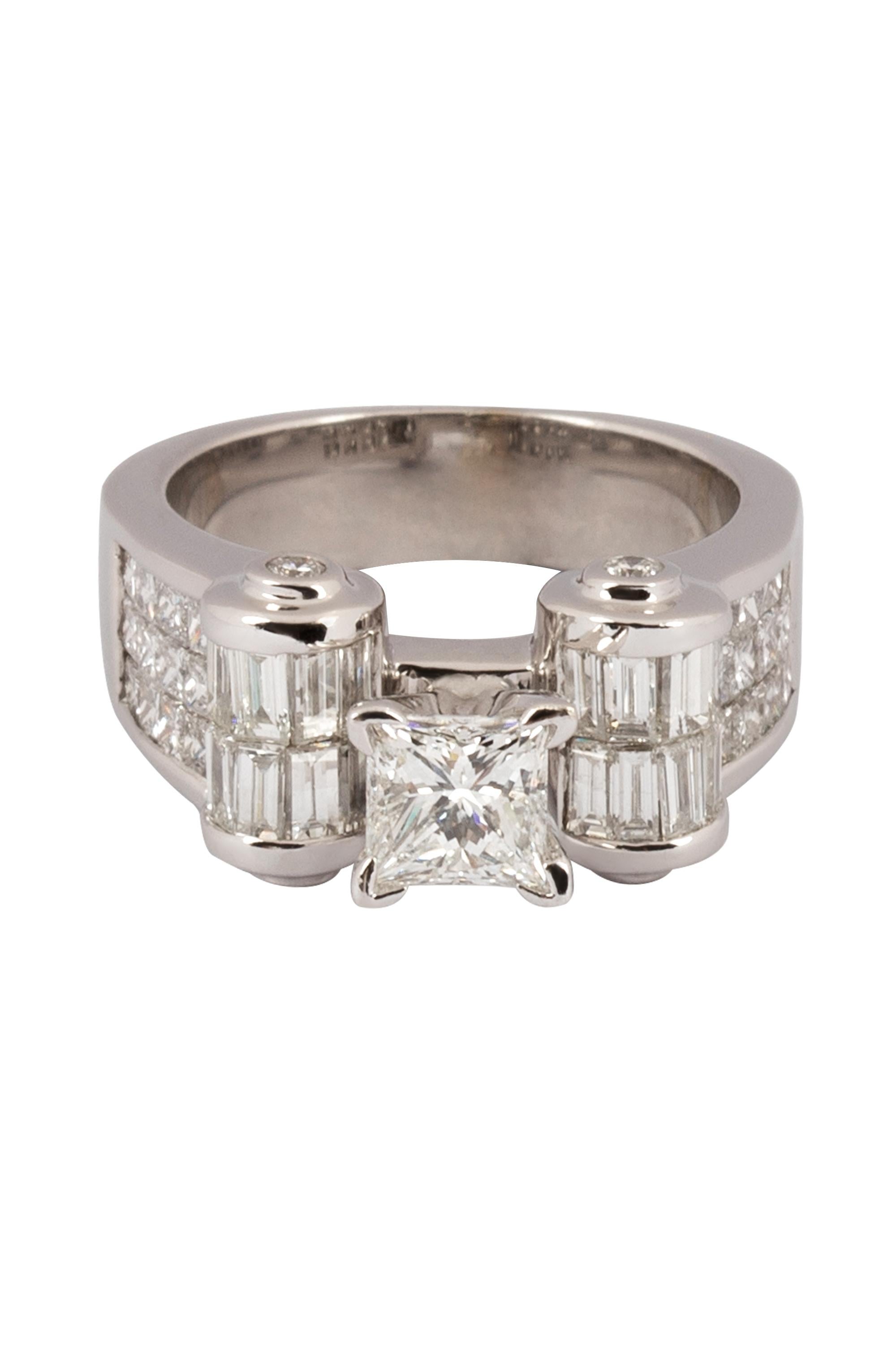 1 Carat Princess Cut Diamond with Approx 2.36 Ctw Diamond Ring In Excellent Condition For Sale In beverly hills, CA