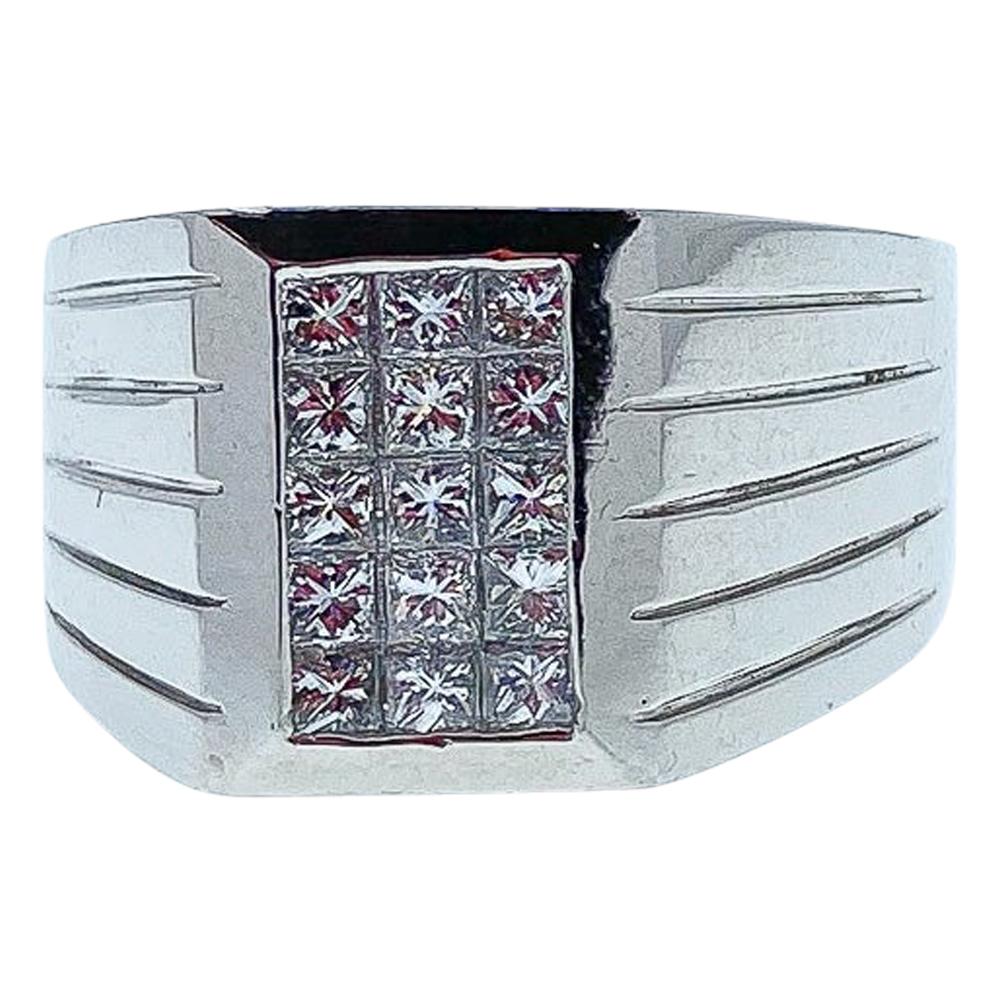 1 Carat Princess Diamond Ring in Platinum