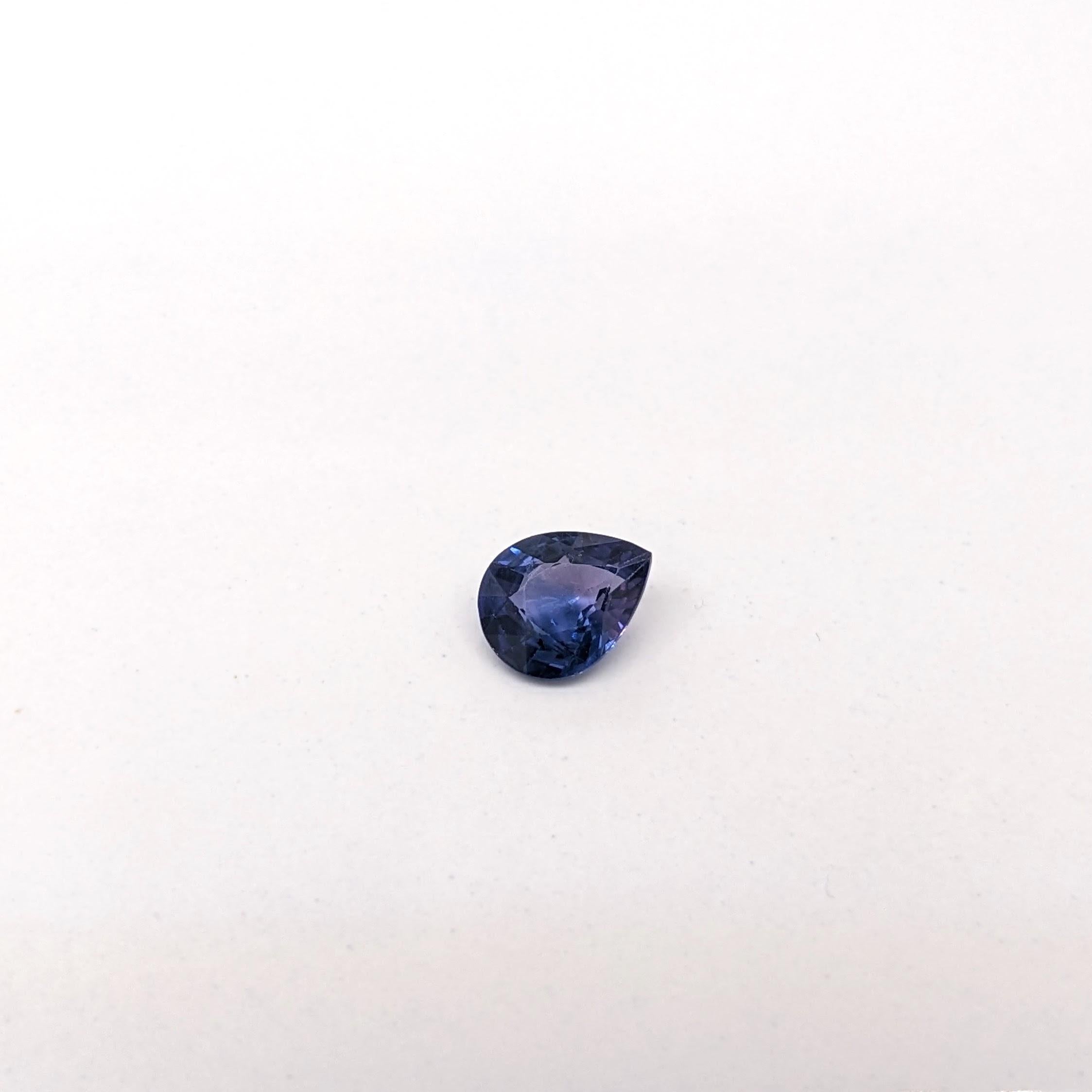 Saphir violet de 1 carat, pierre précieuse non sertie en forme de poire, 7 x 5 mm Neuf - En vente à Columbus, OH