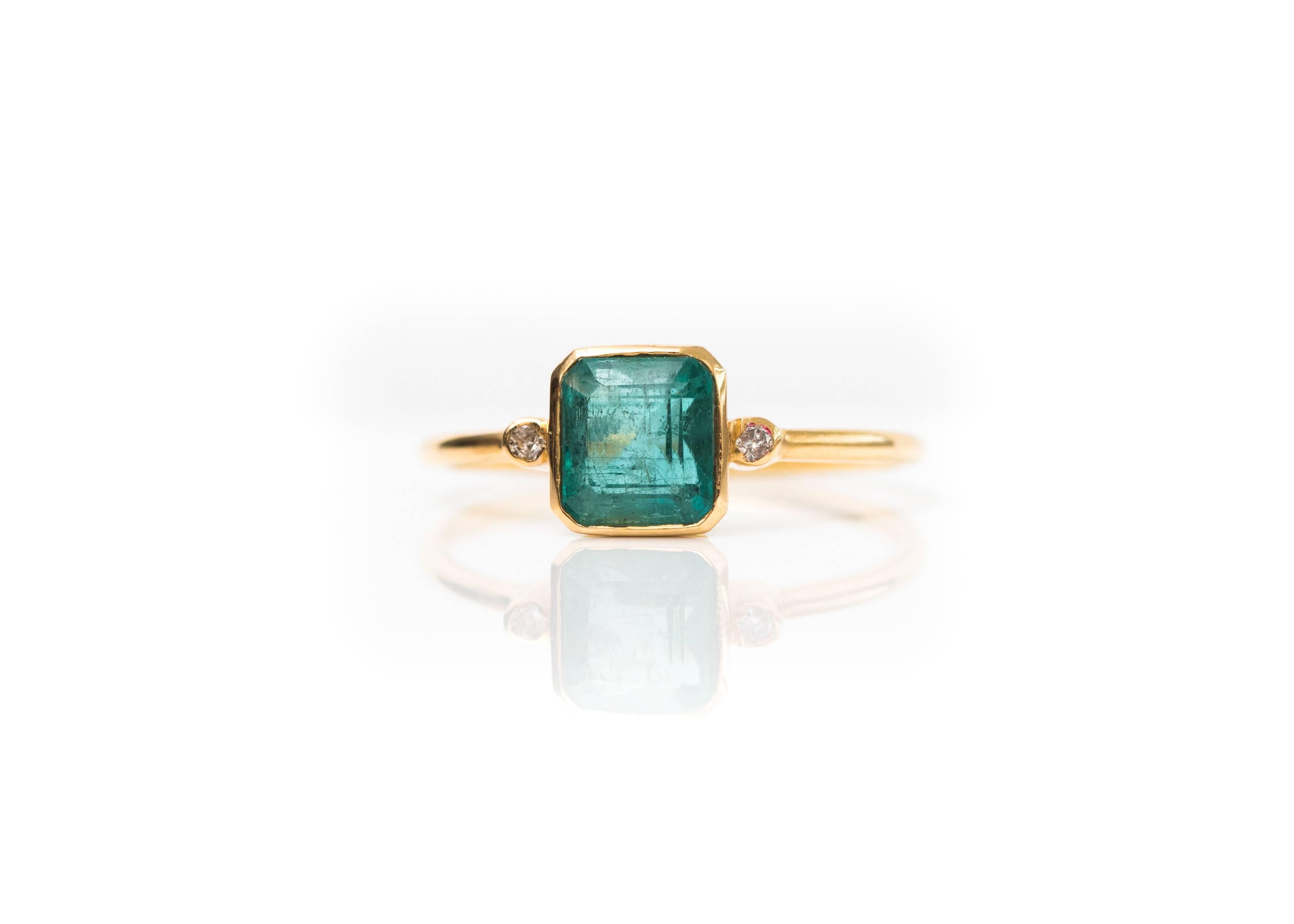 Women's 1 Carat Radiant Cut Emerald with Diamonds 18 Karat Yellow Gold Ring