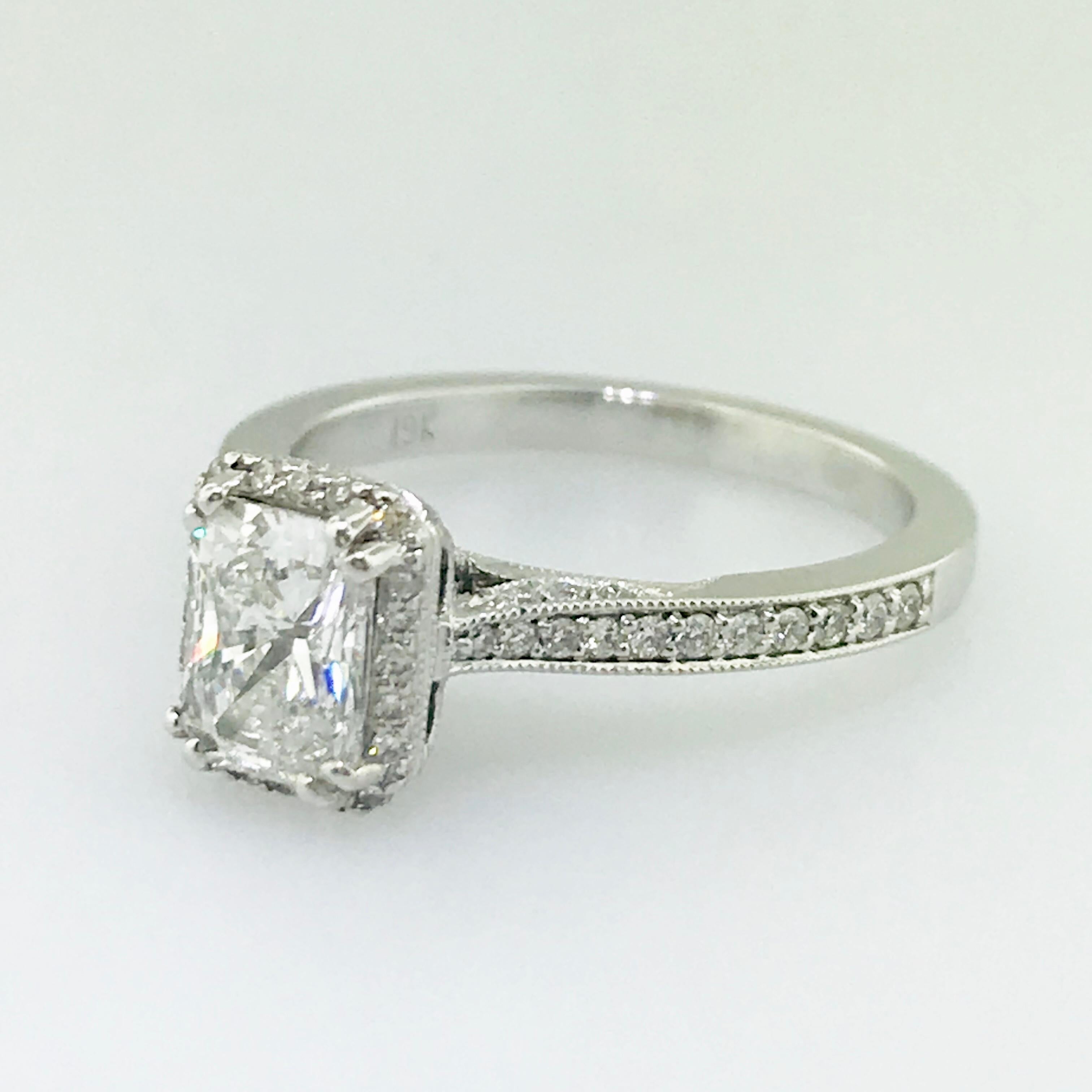 19k white gold engagement ring