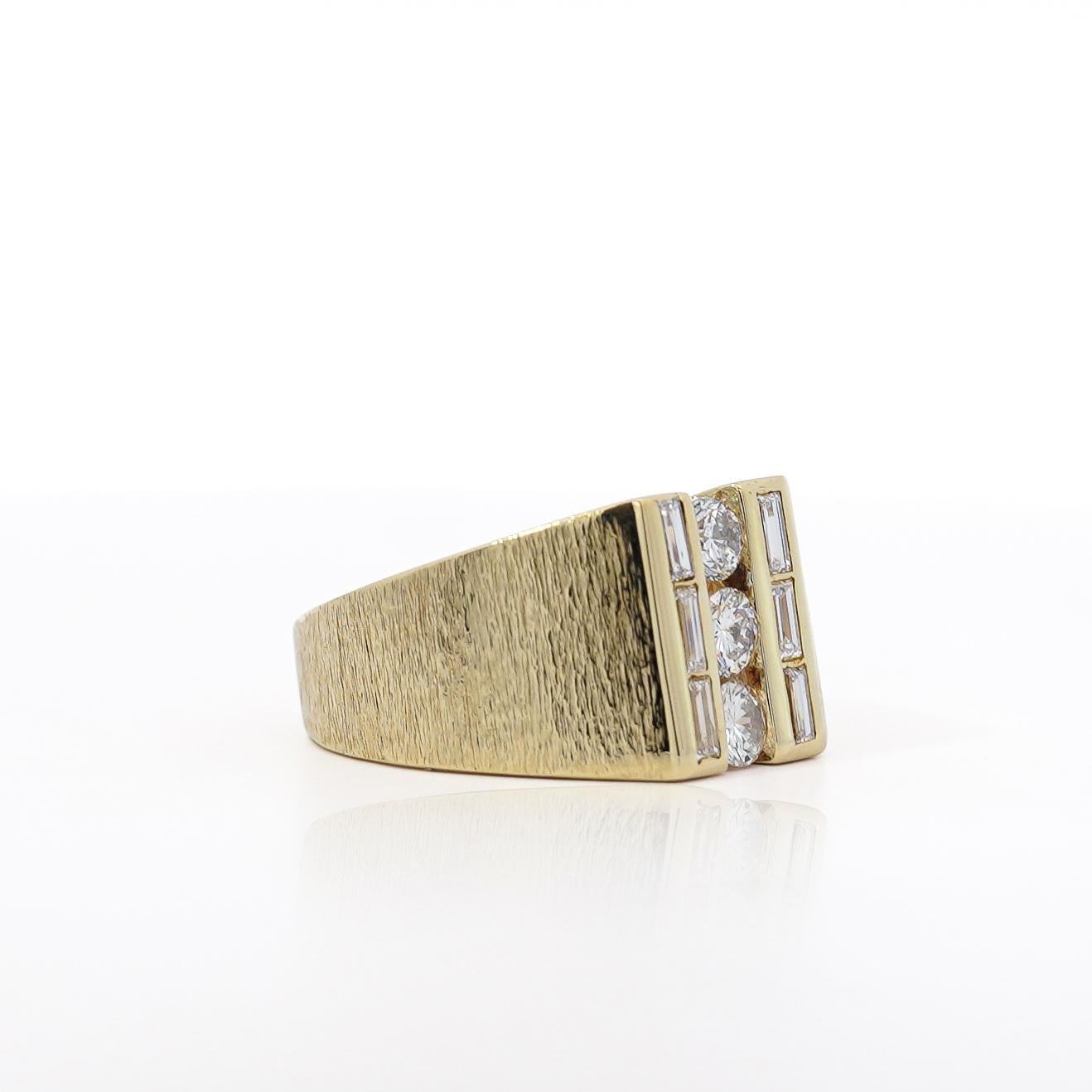 1 Carat Round & Baguette Cut Diamond & 18K Gold Matte Mens Ring For Sale 2