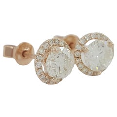 Clous d'oreilles en or rose avec diamants ronds de 1 carat