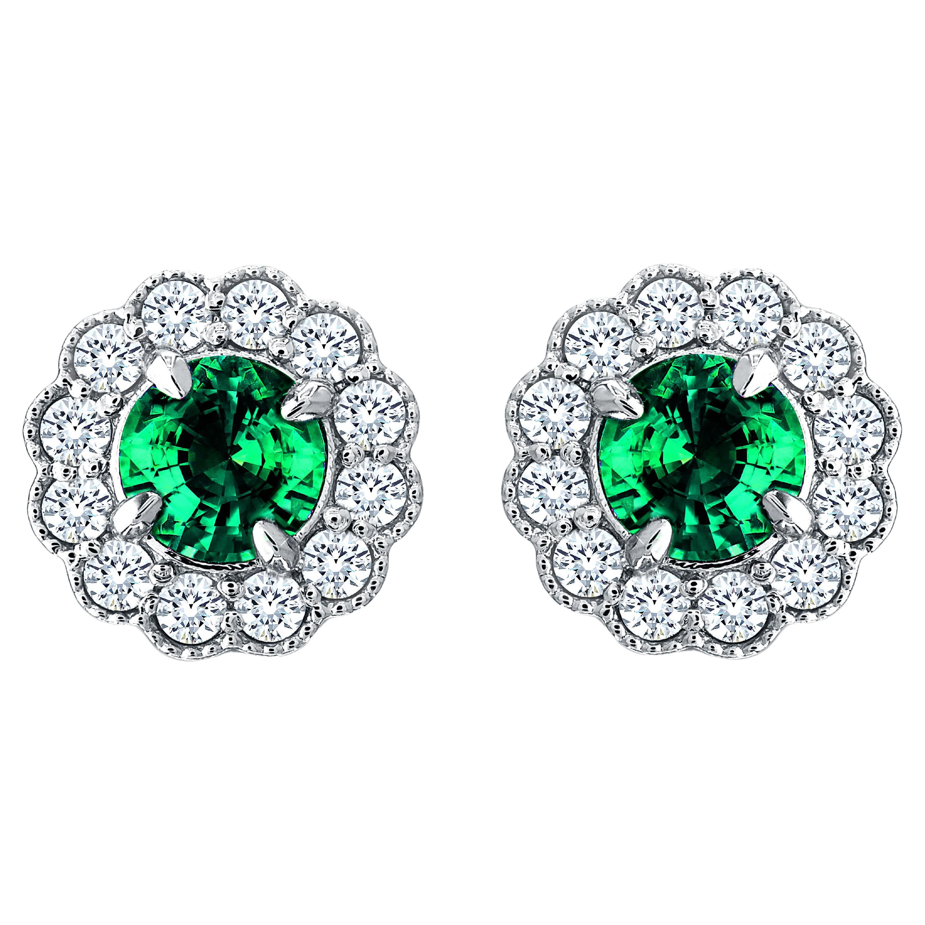 Orecchini con smeraldo rotondo da 1 carato e diamante aureolato da 0,55 carati in oro 18k ref444 in vendita