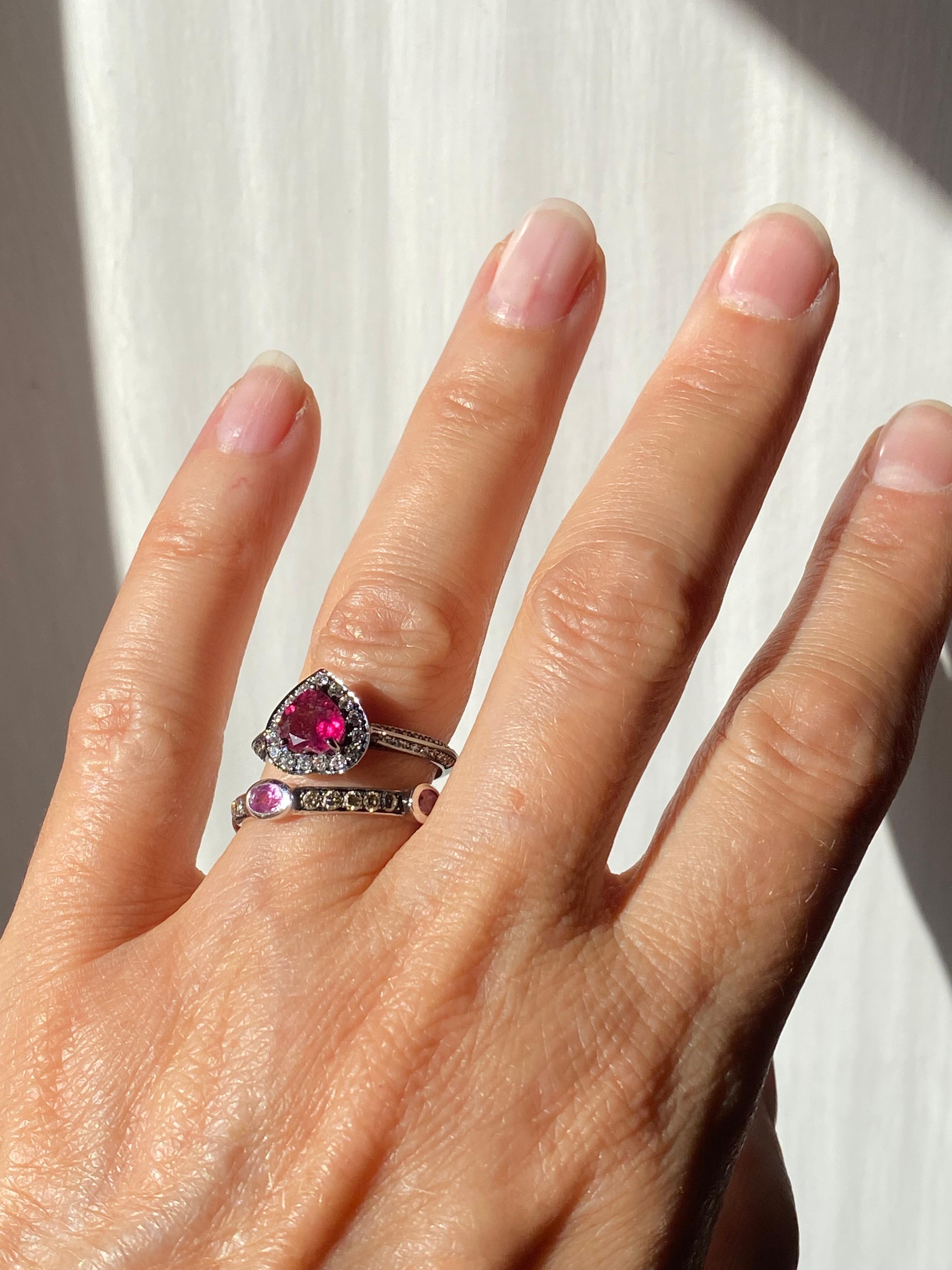 1 Carat Ruby Engagement Love Ring 18K Gold 0.50 Carat White Diamonds Heart Cut In New Condition For Sale In Rome, IT
