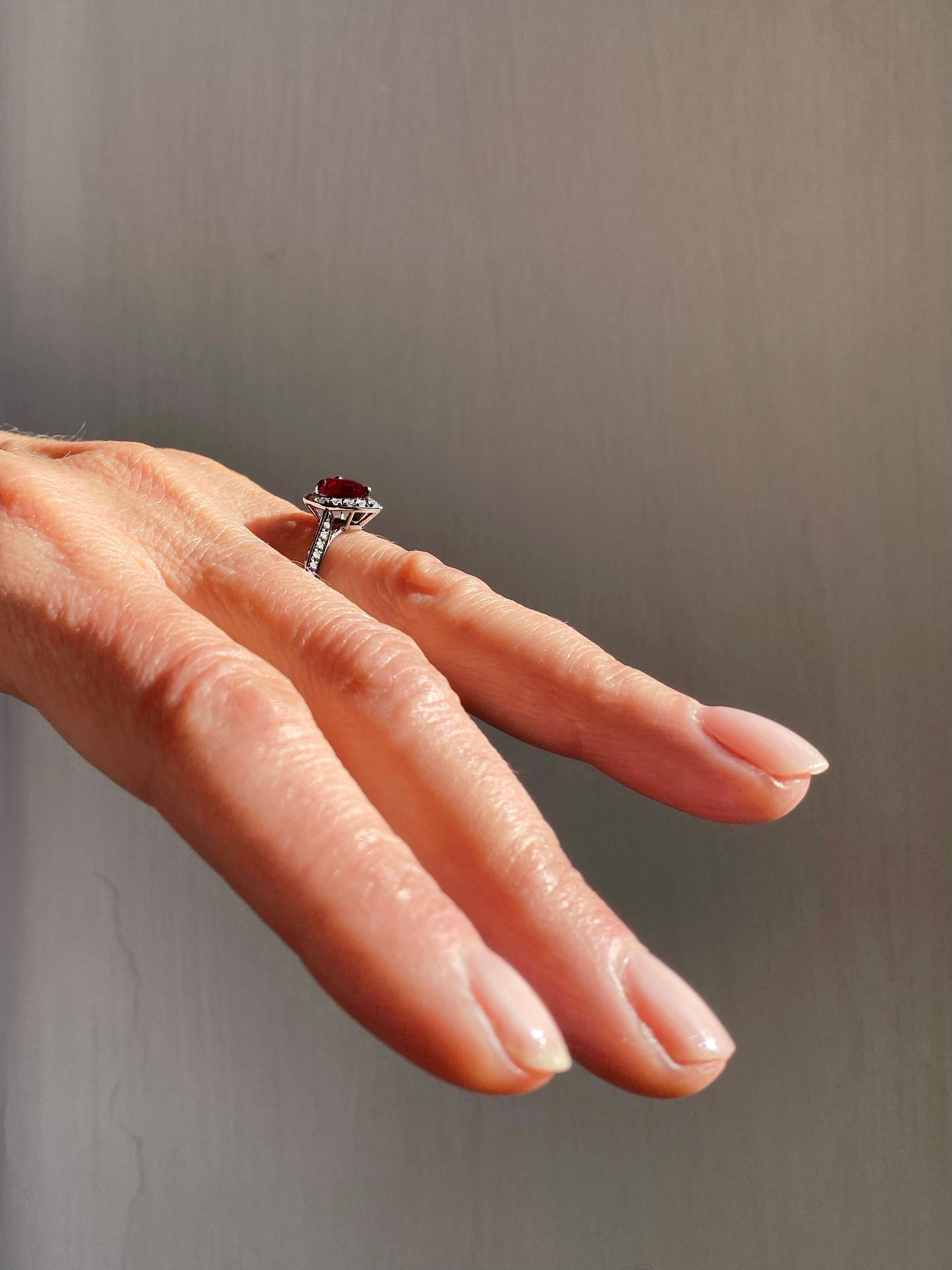 Women's or Men's 1 Carat Ruby Engagement Love Ring 18K Gold 0.50 Carat White Diamonds Heart Cut  For Sale