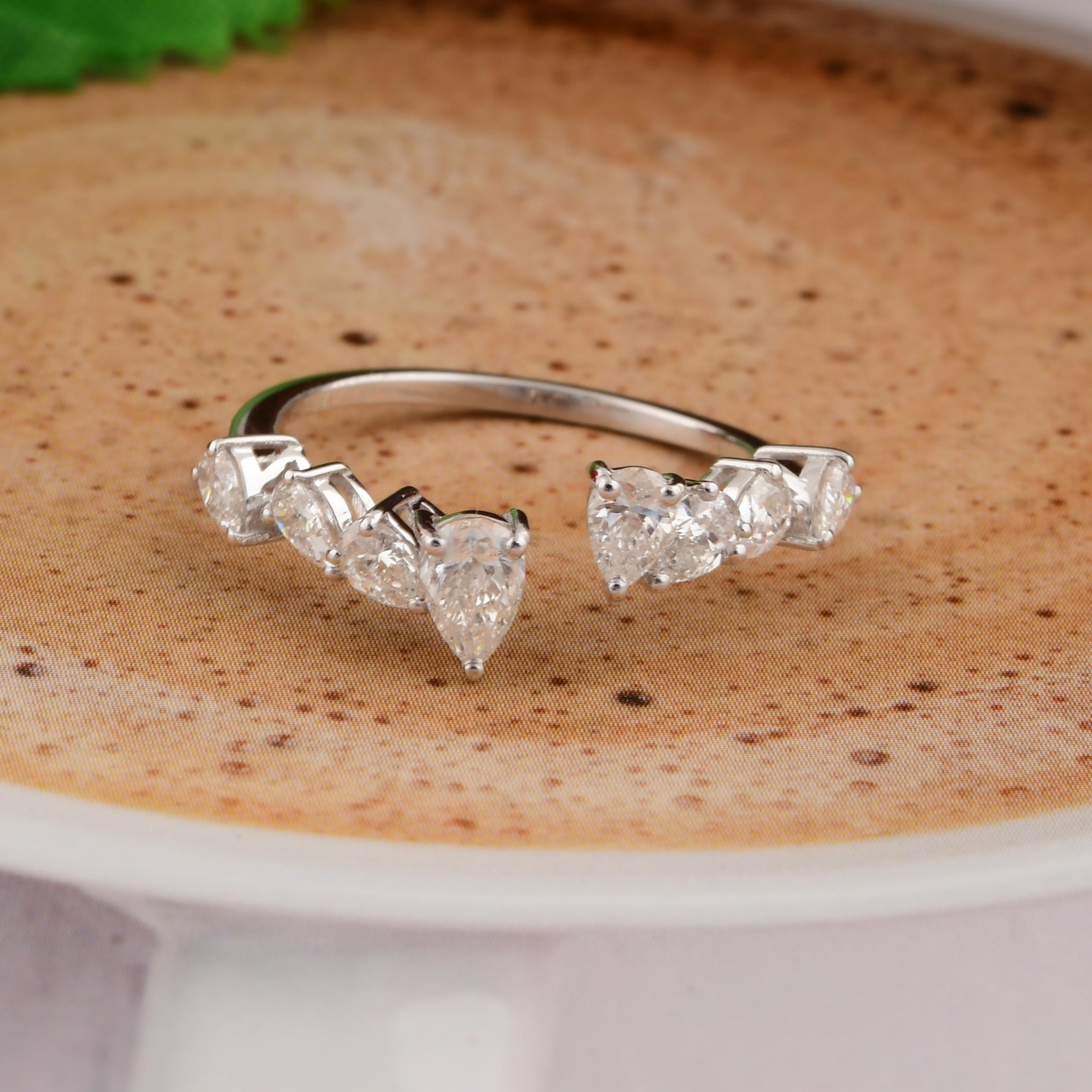 in vendita:  Anello Bypass a fascia aperta in oro bianco 14k con diamante a pera graduato da 1 carato SI/H 7