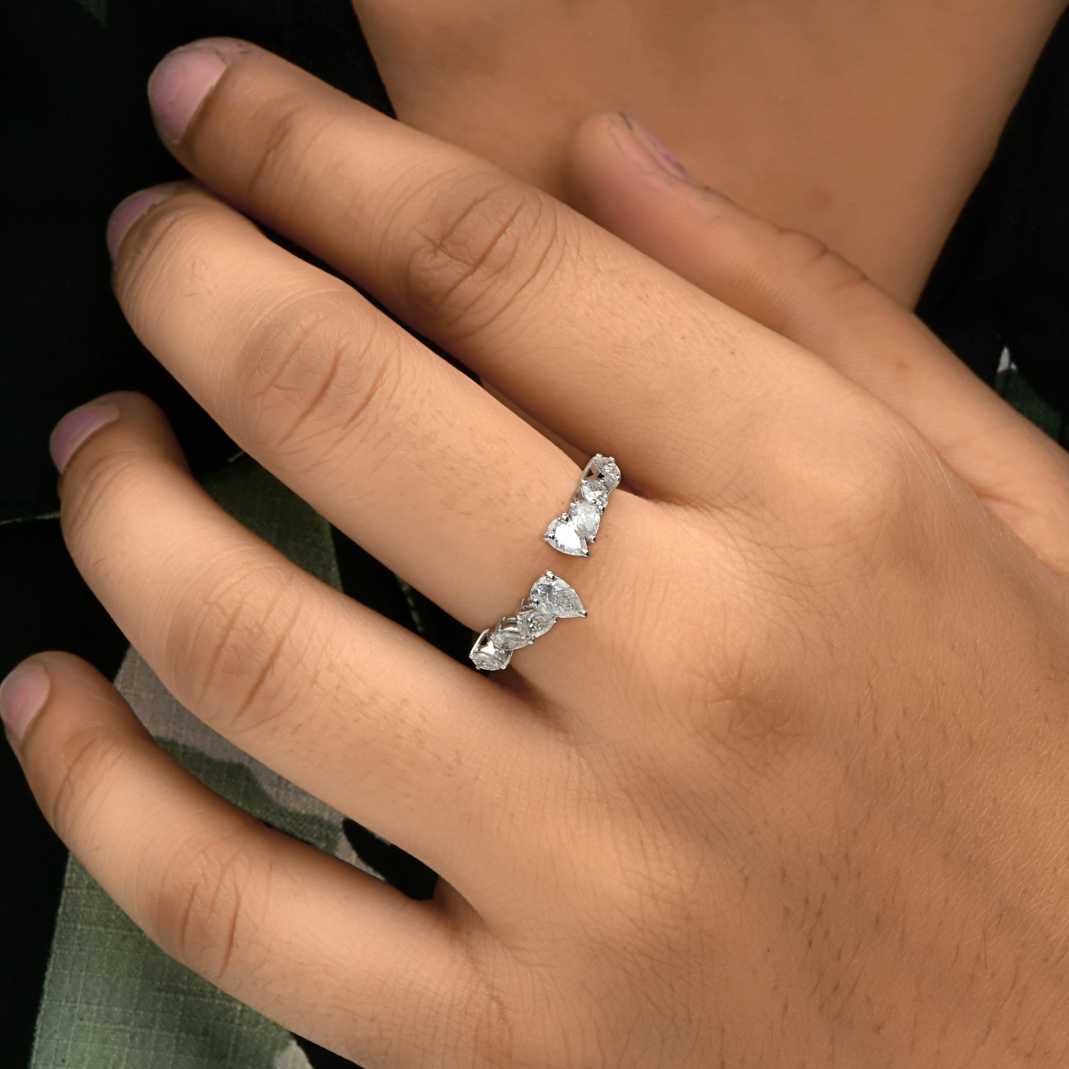 in vendita:  Anello Bypass a fascia aperta in oro bianco 18k con diamante a pera graduato da 1 carato SI/H 2