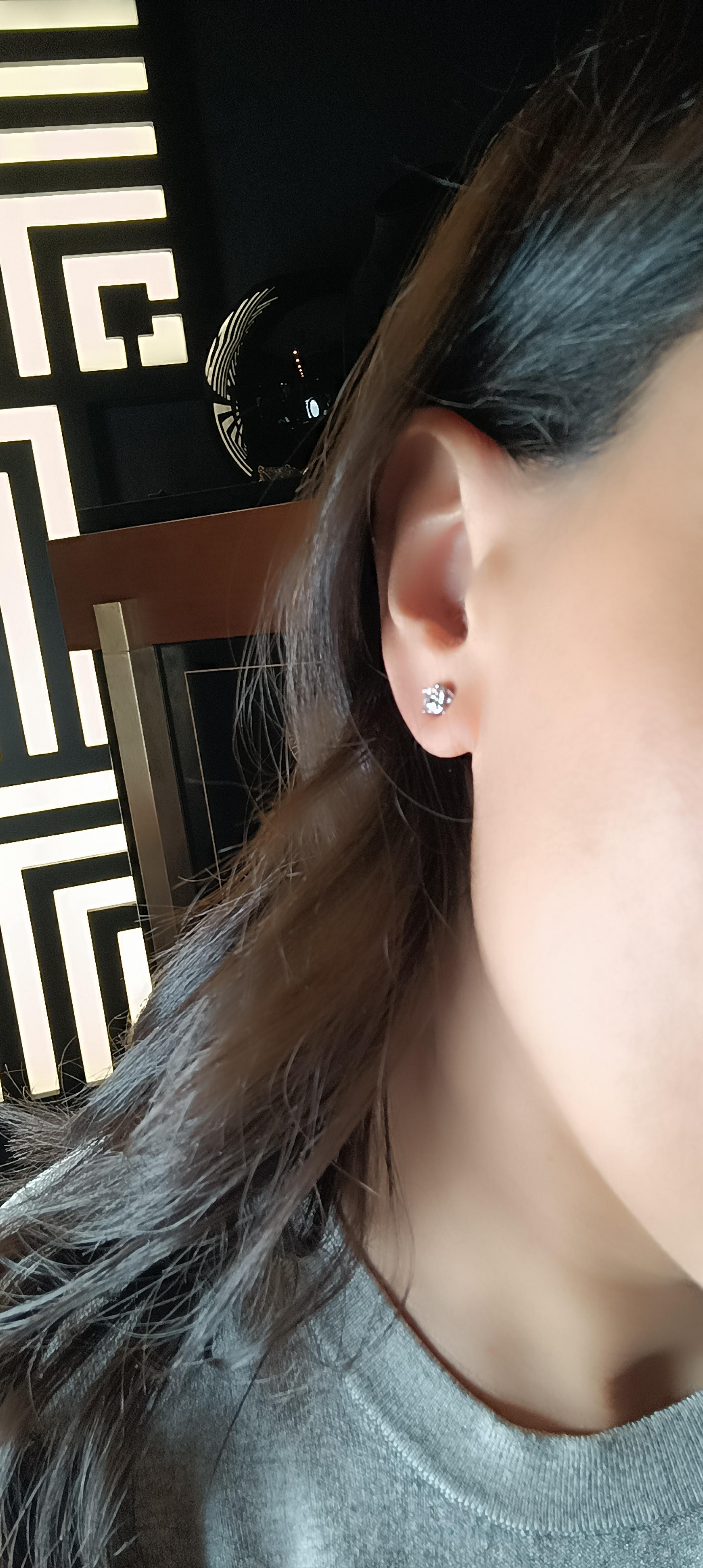 This timeless classic  is all about the round brilliant cut stone, a magnificent 1 carat VS G color stone, mounted on a refined 18 carat white gold earring.s grams 2.06
any item of our jewelry collection has a dedicated identification number lasered