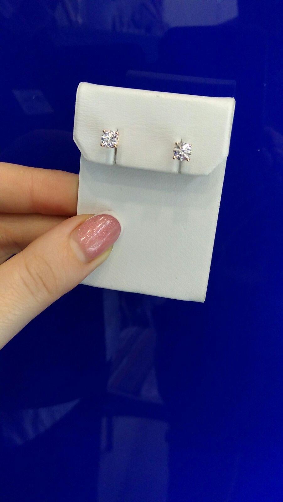 1 Carat VVS 1 Diamond Fabulous Yellow Gold Stud Earrings In New Condition For Sale In Montreux, CH