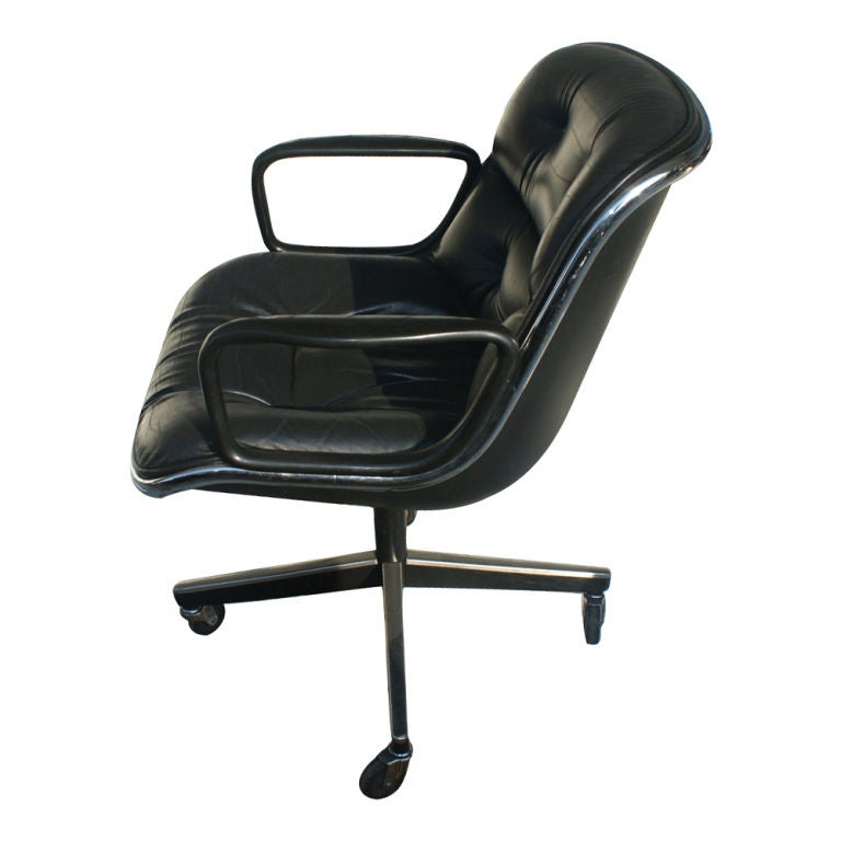 1 Charles Pollock for Knoll Black Leather Armchair In Good Condition In Pasadena, TX