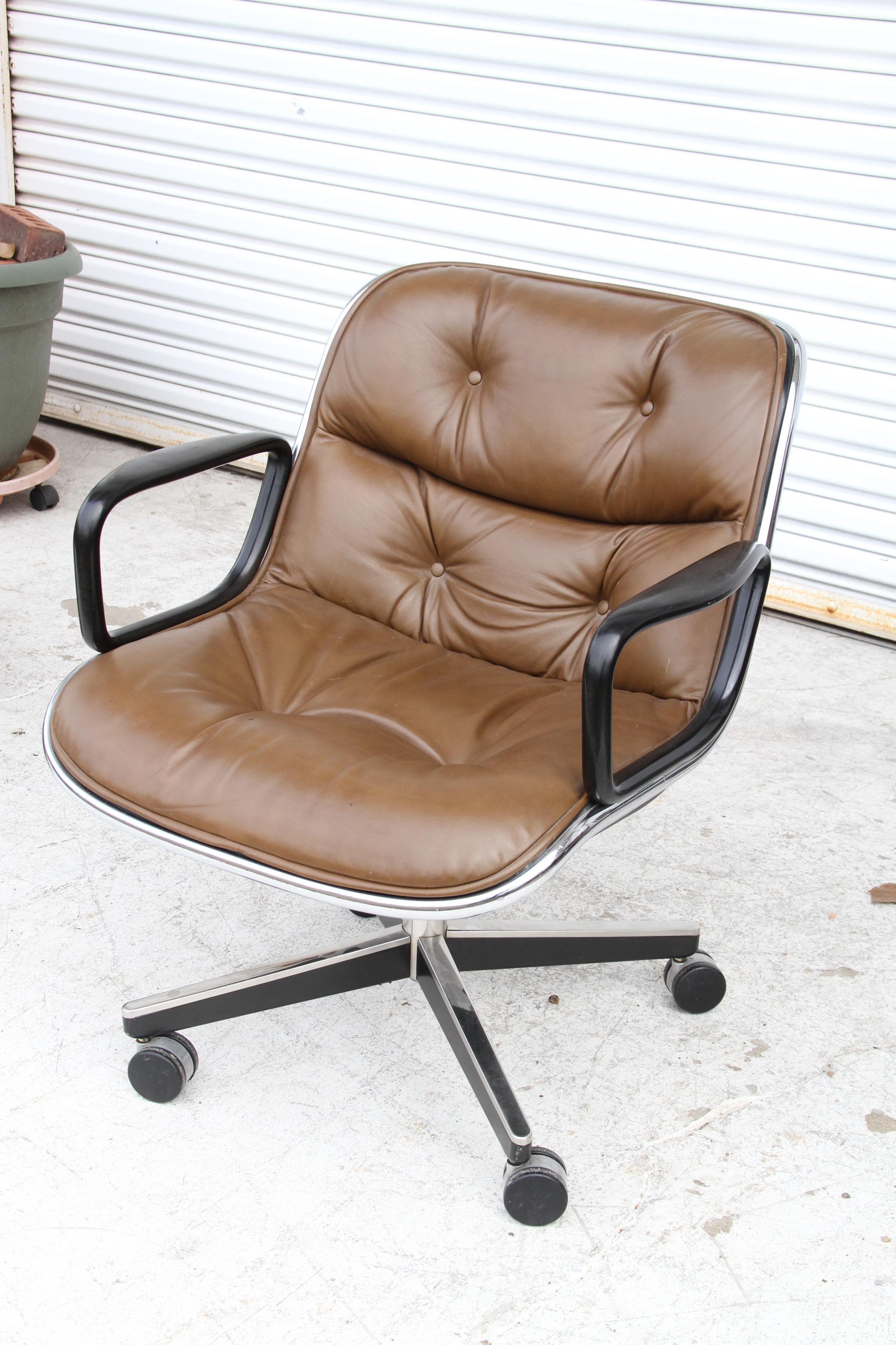 1 Charles Pollock for Knoll Executive Chairs (4 Available) 1