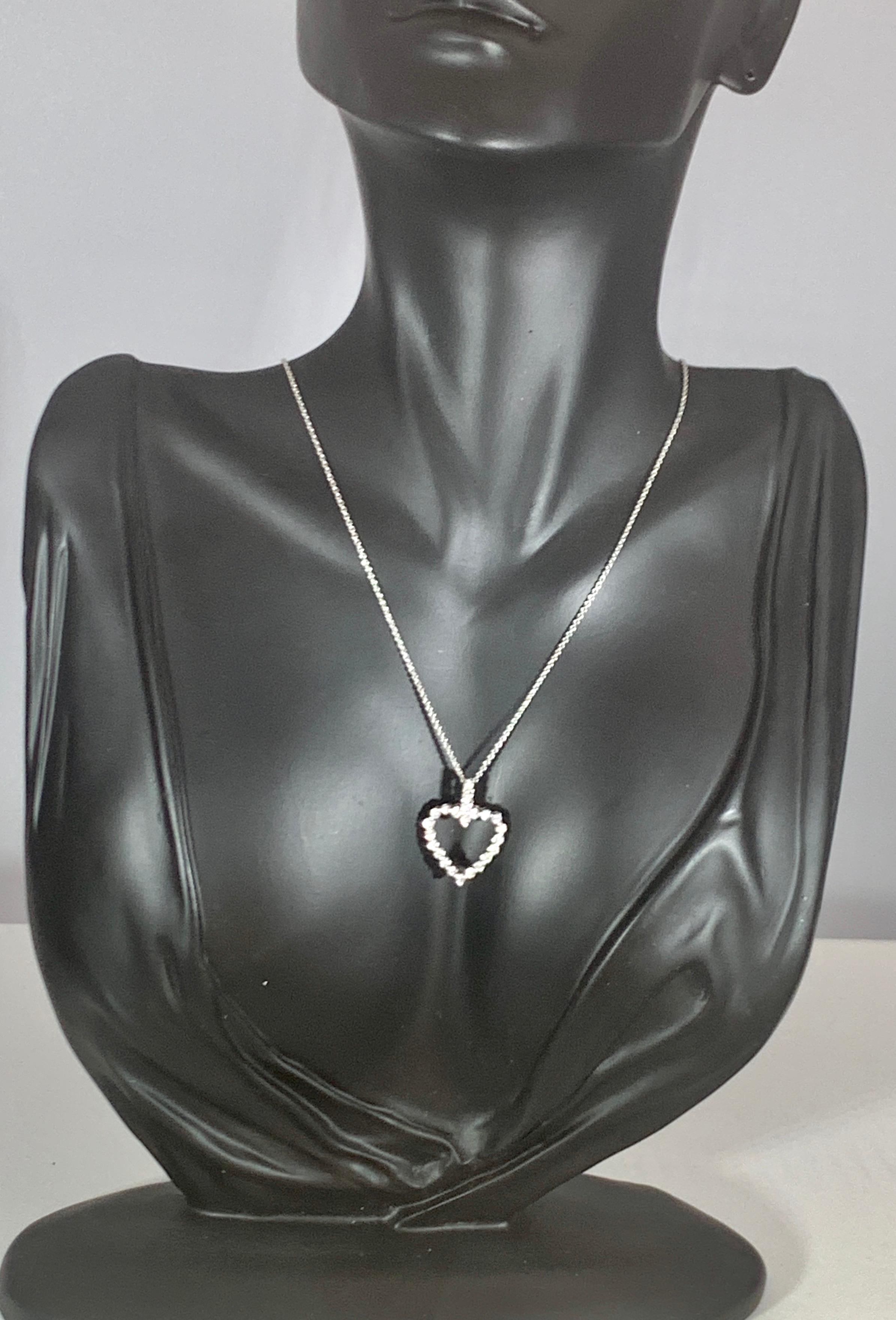 1 Carat Diamond Heart Pendant/ Necklace 14 Karat White Gold with Chain For Sale 2