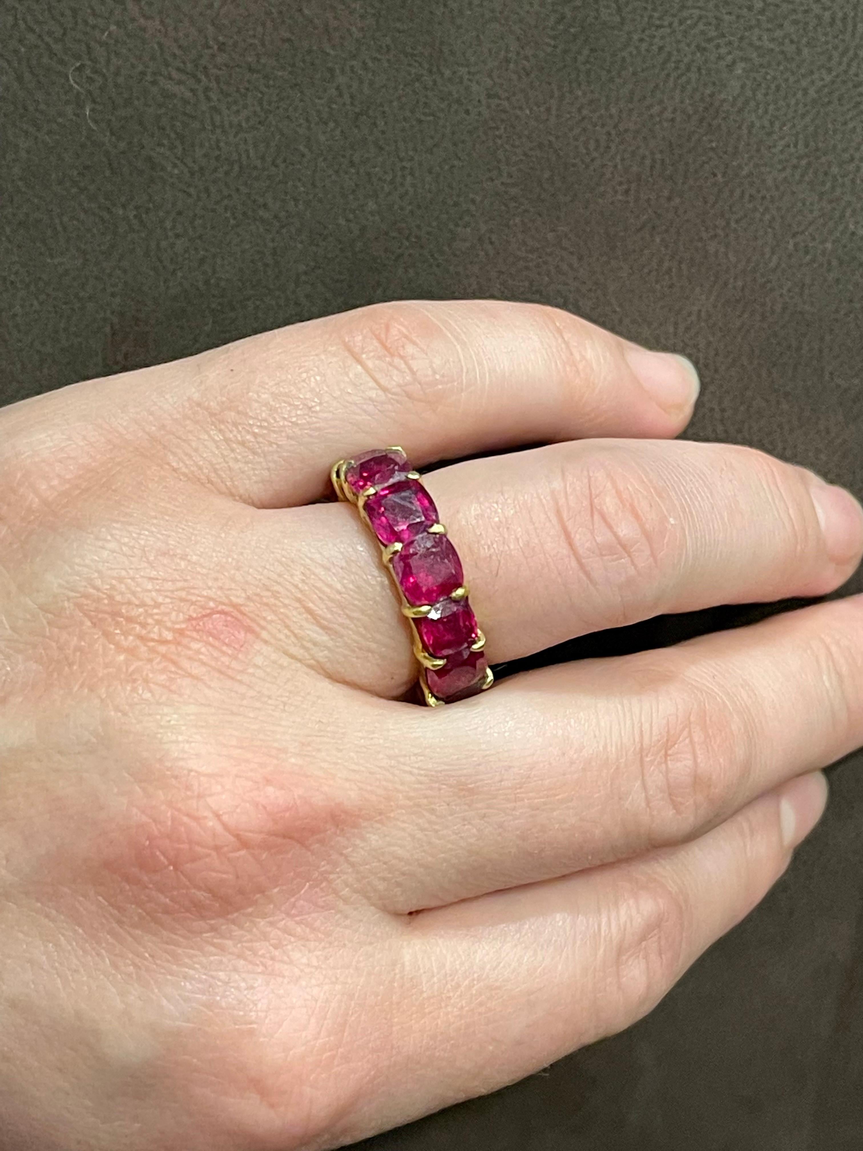 1 Karat Kissenförmiger bemalter Rubin 13 Karat Jahrestag-Eternity-Ring 18KYG 8