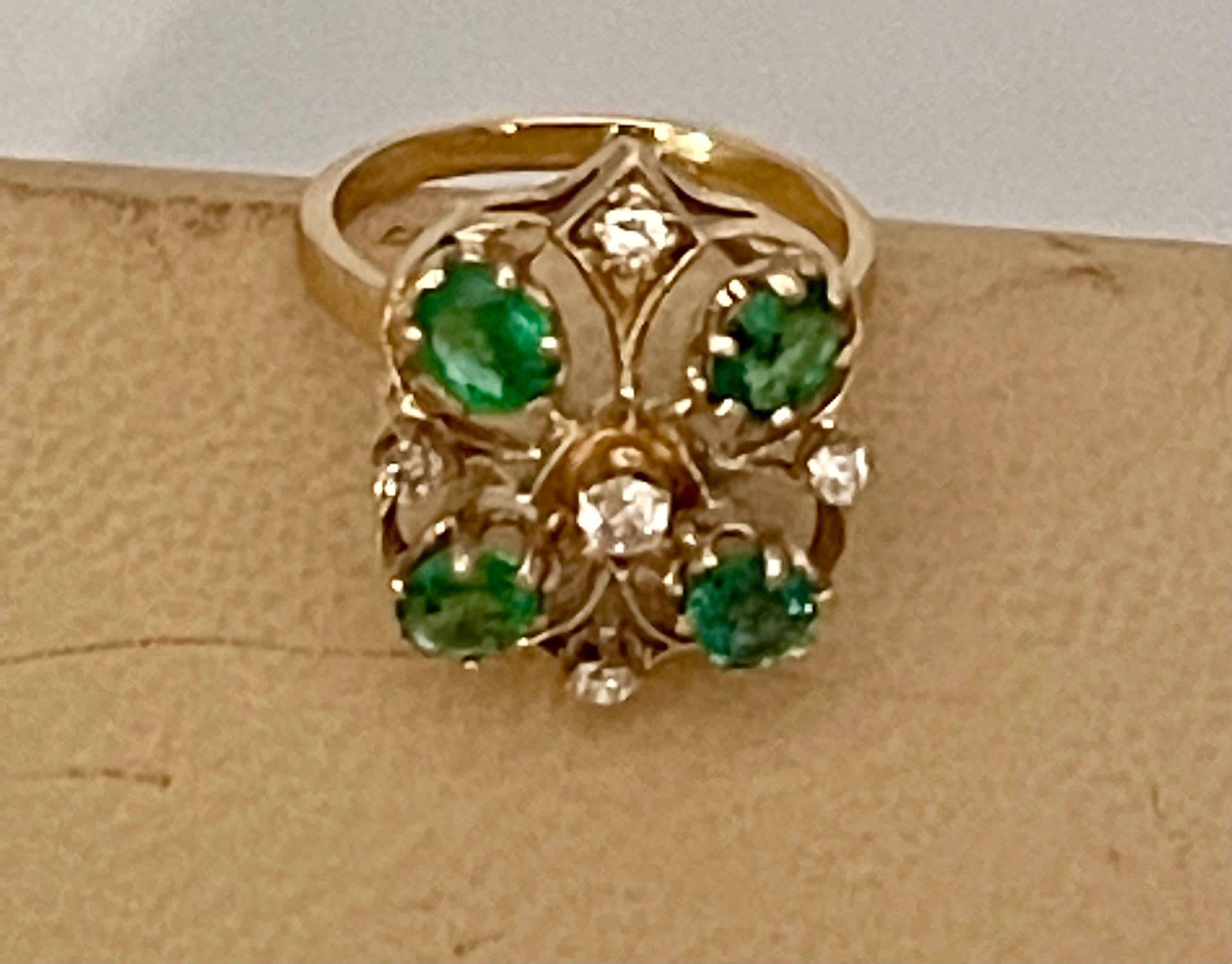 1 Ct Natural Emerald, Oval Stone and Diamond Ring 14 Karat Yellow Gold For Sale 7