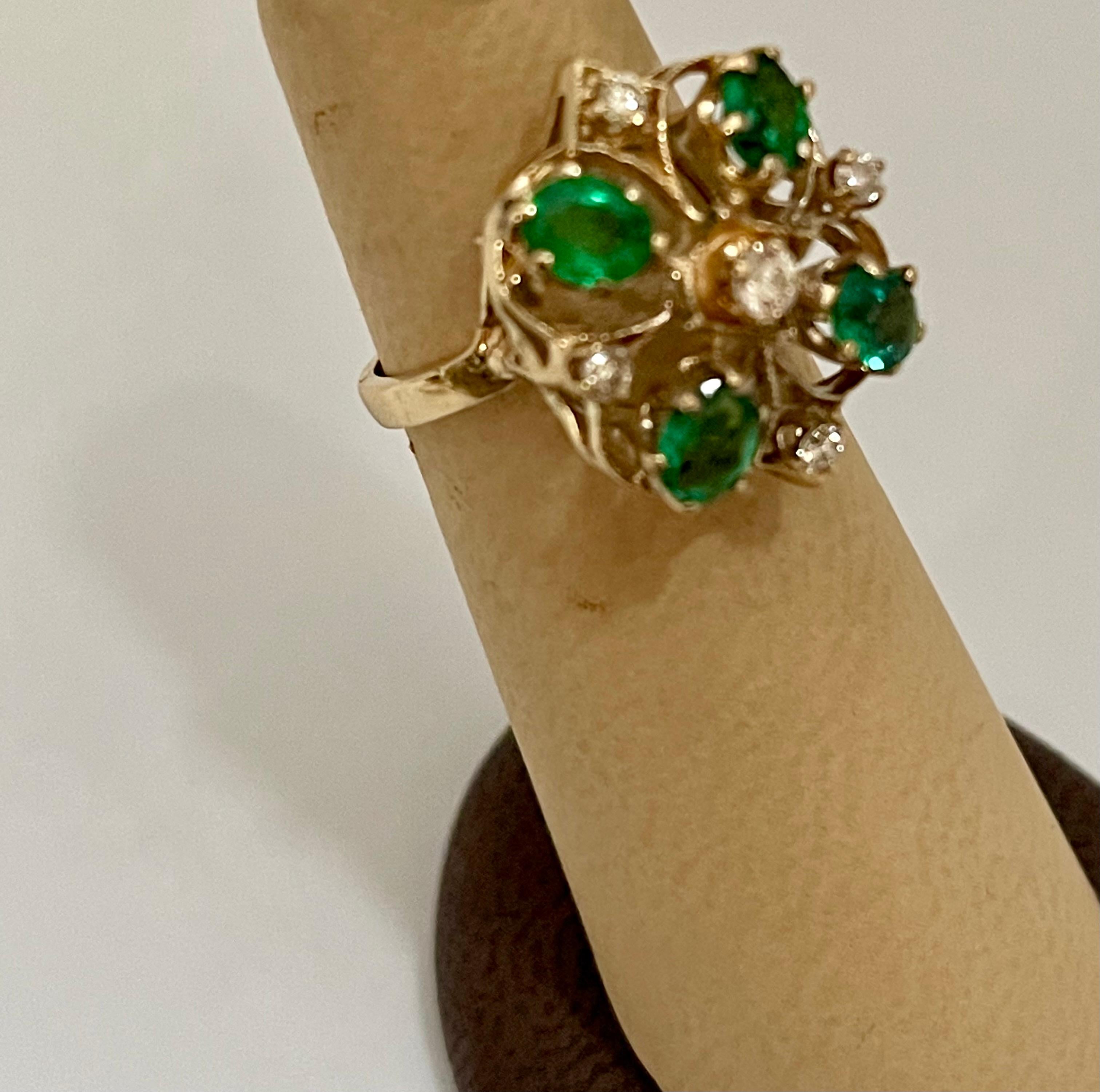 1 Ct Natural Emerald, Oval Stone and Diamond Ring 14 Karat Yellow Gold For Sale 3