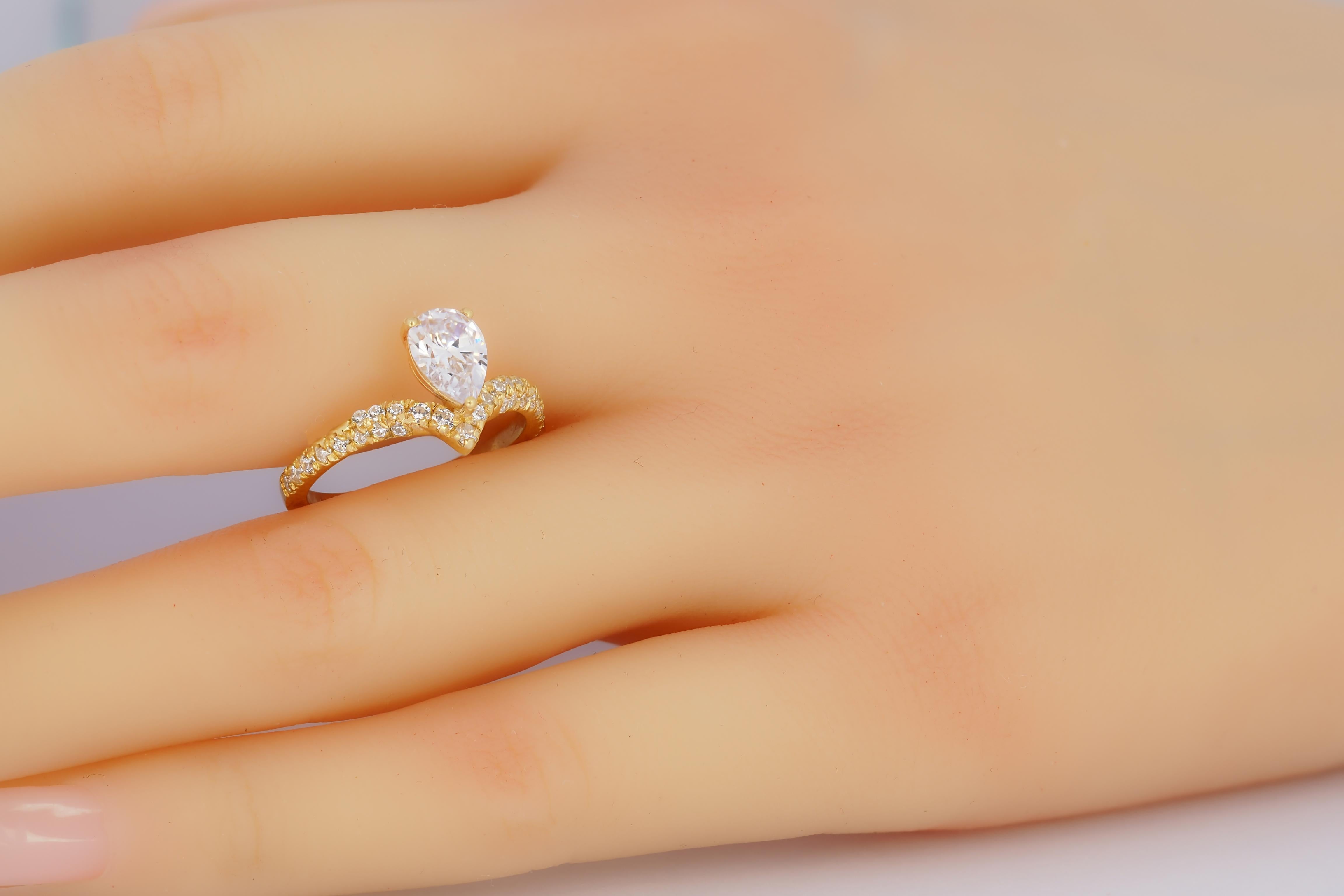 For Sale:  1 ct Pear moissanite 14k gold ring 6