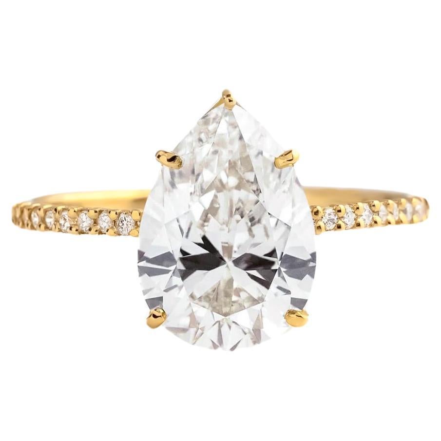 1 ct Pear moissanite 14k gold ring. For Sale