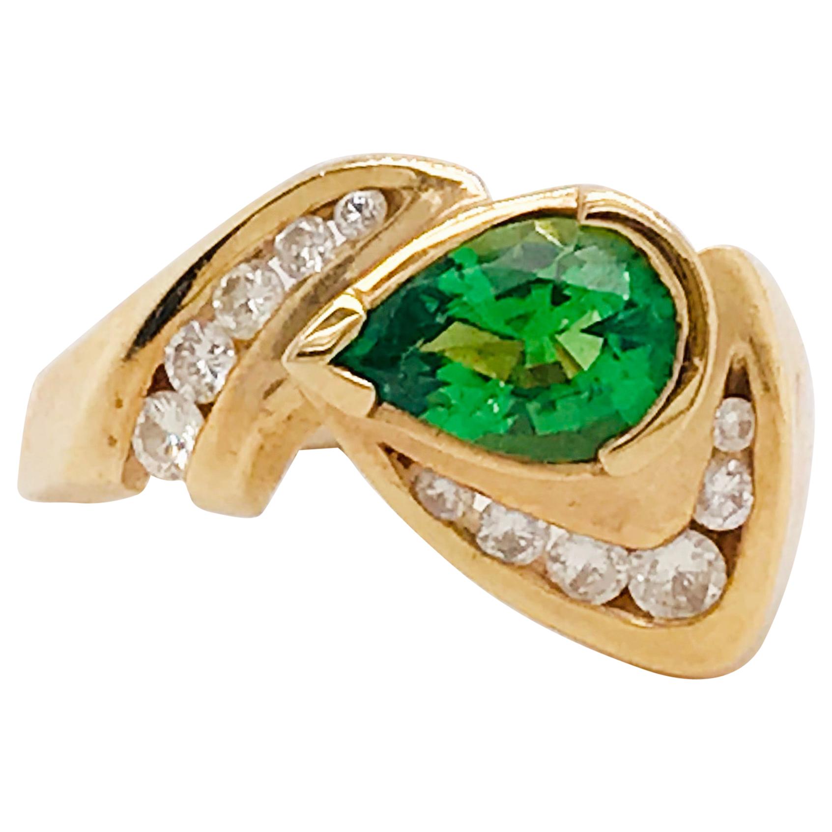 1 carat Bague personnalisée en or 14 carats avec tourmaline chromée verte en forme de poire et diamants en vente