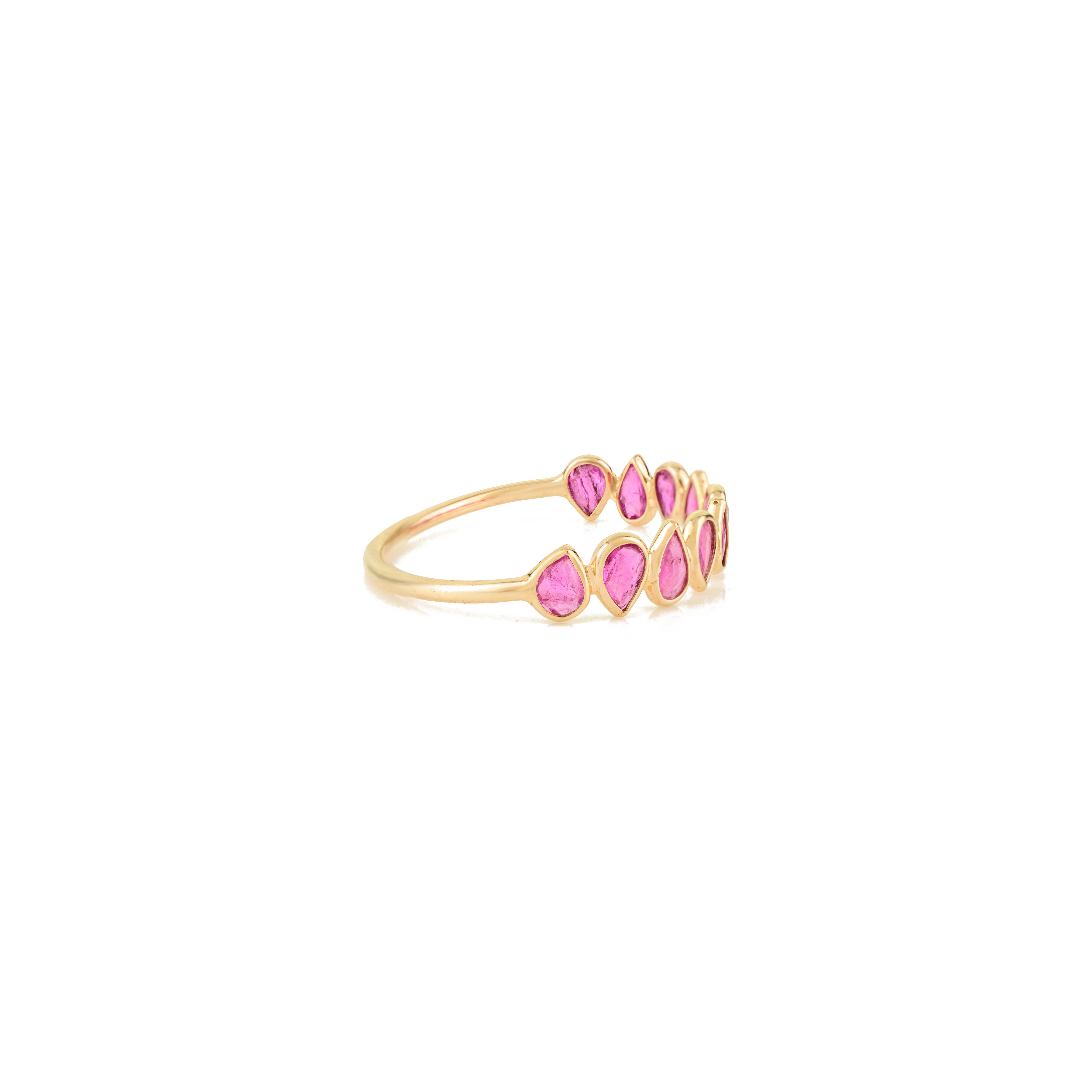En vente :  1 Ct Ruby Pear Shaped Half Eternity Band in Solid 14K Yellow Gold Stackable Ring (Bague empilable en or jaune 14K) 5