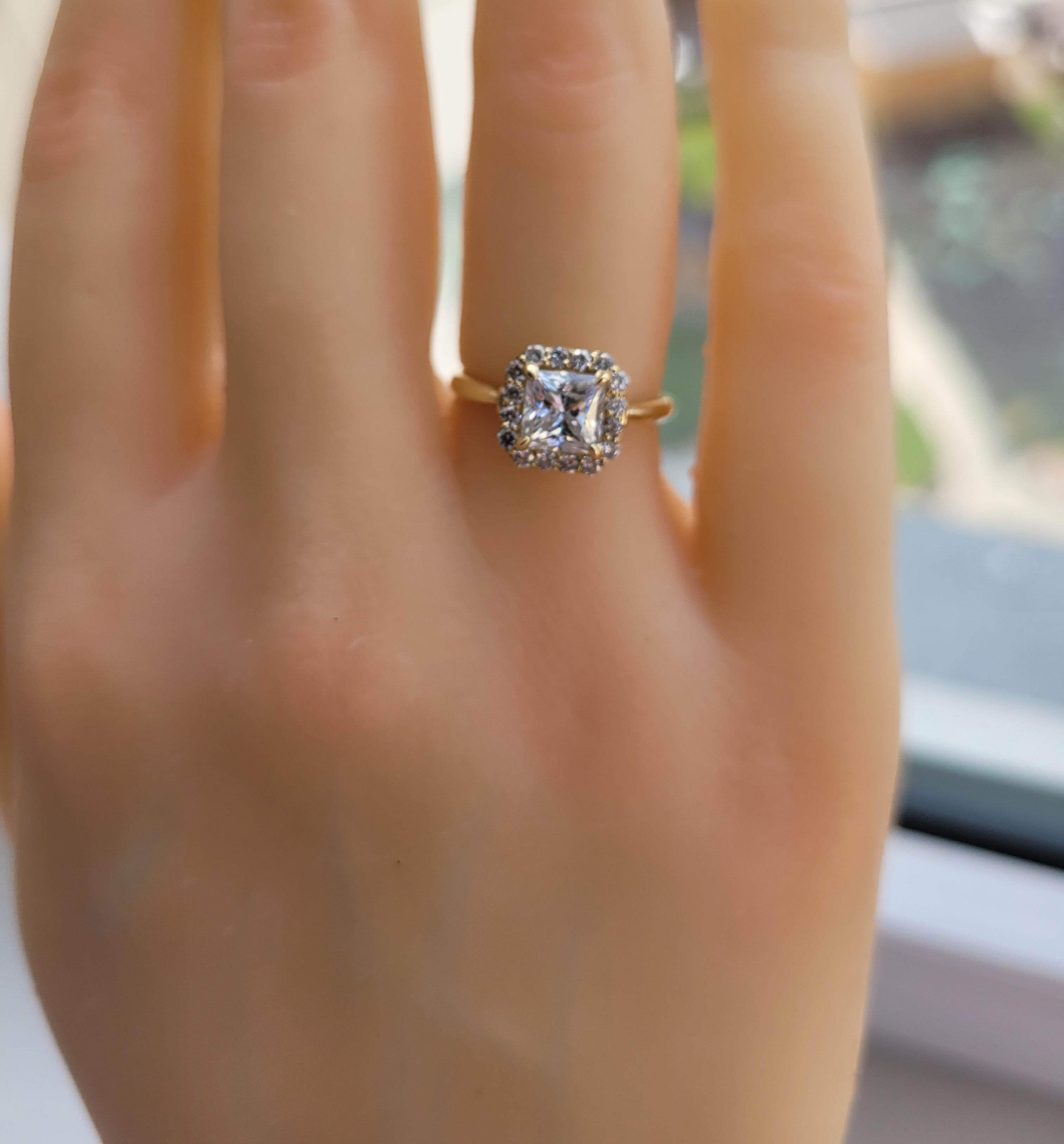 En vente :  1 ct Bague en or 14k avec moissanite de taille Princesse 5