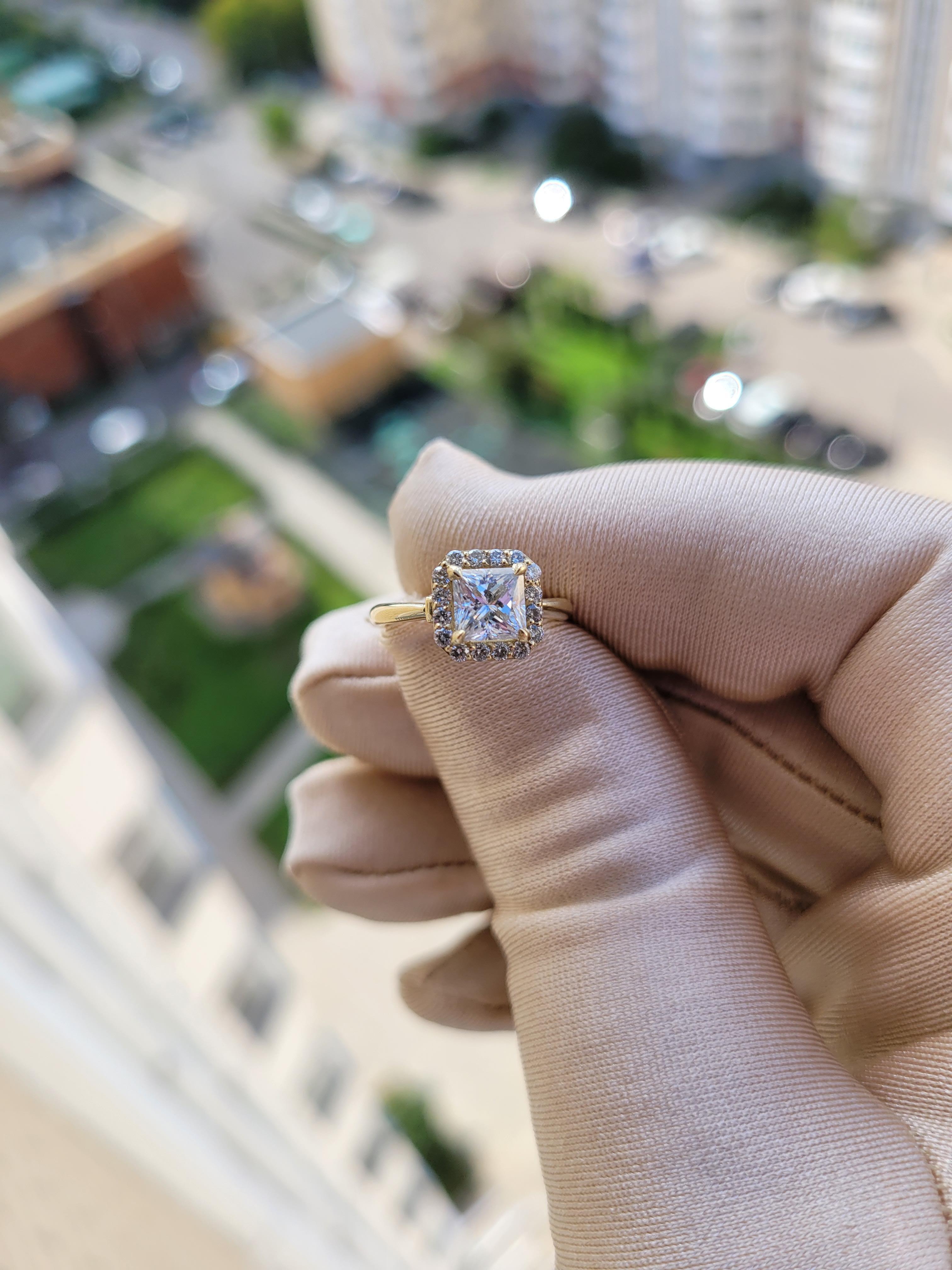 En vente :  1 ct Bague en or 14k avec moissanite de taille Princesse 6